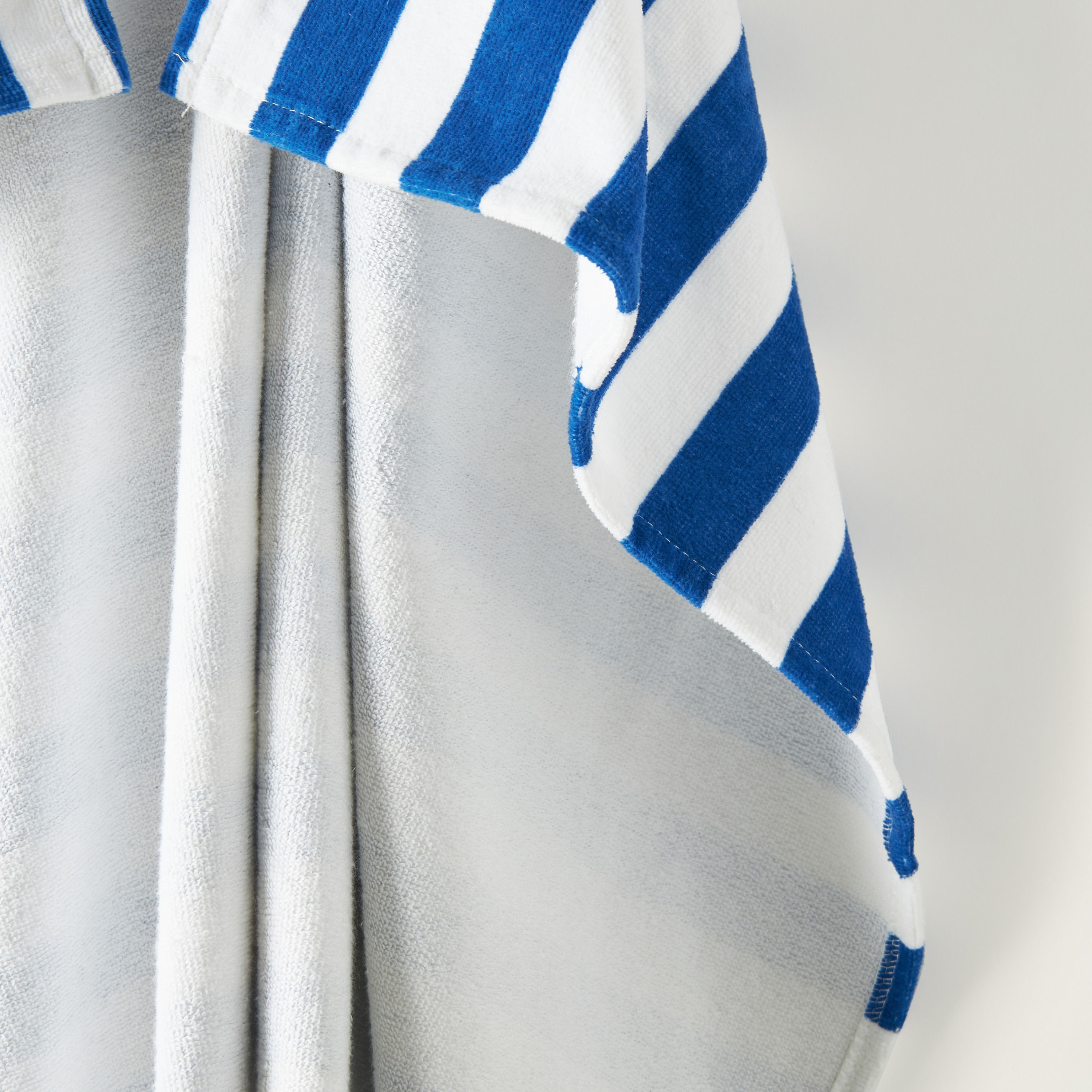 Disney Striped Donald Duck Hooded Towel - 60x120 cm-baby-bathandcare-towels-image-3