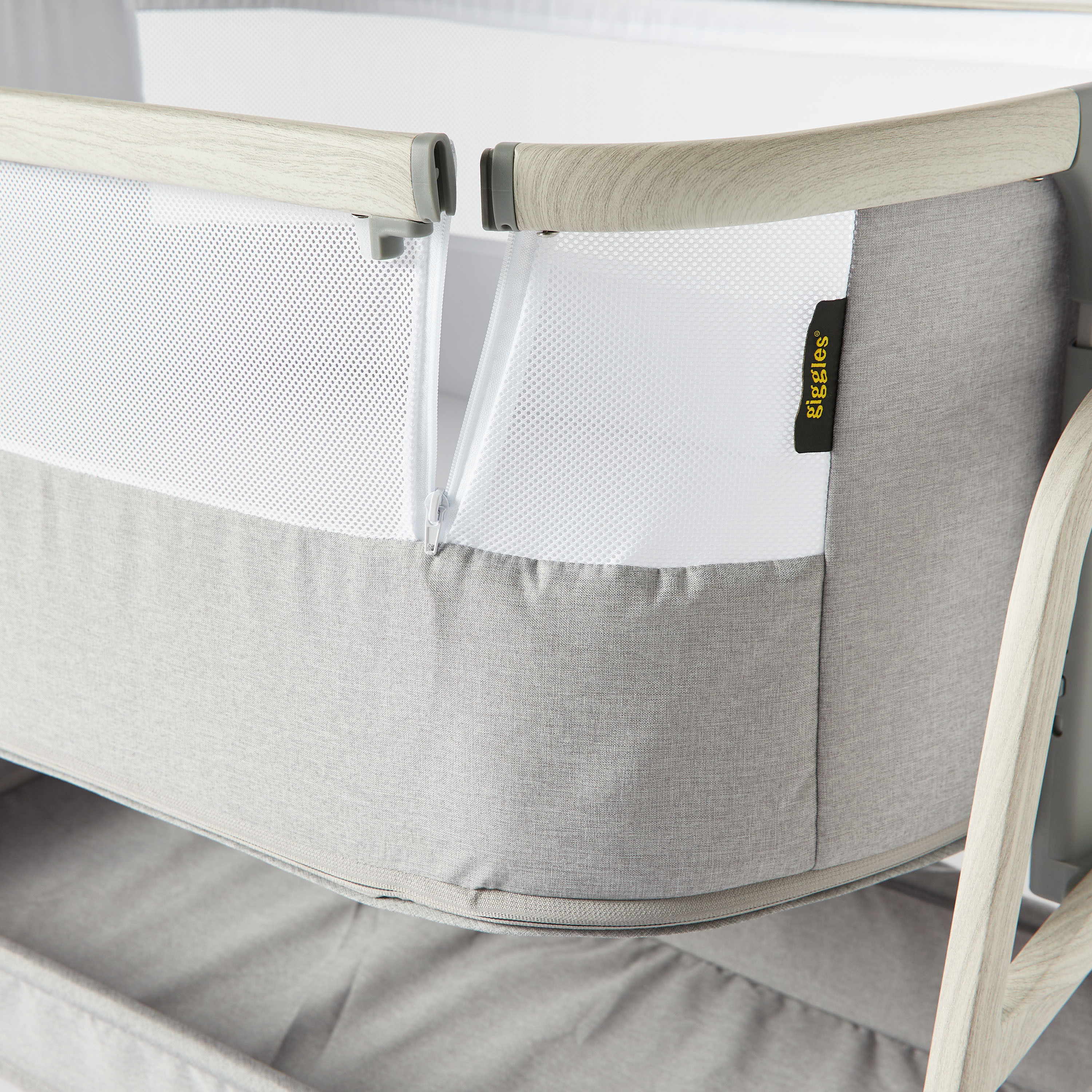 Giggles Alladin Baby Sleeper-baby-nursery-furniture-cribsandbeds-bassinets-image-4