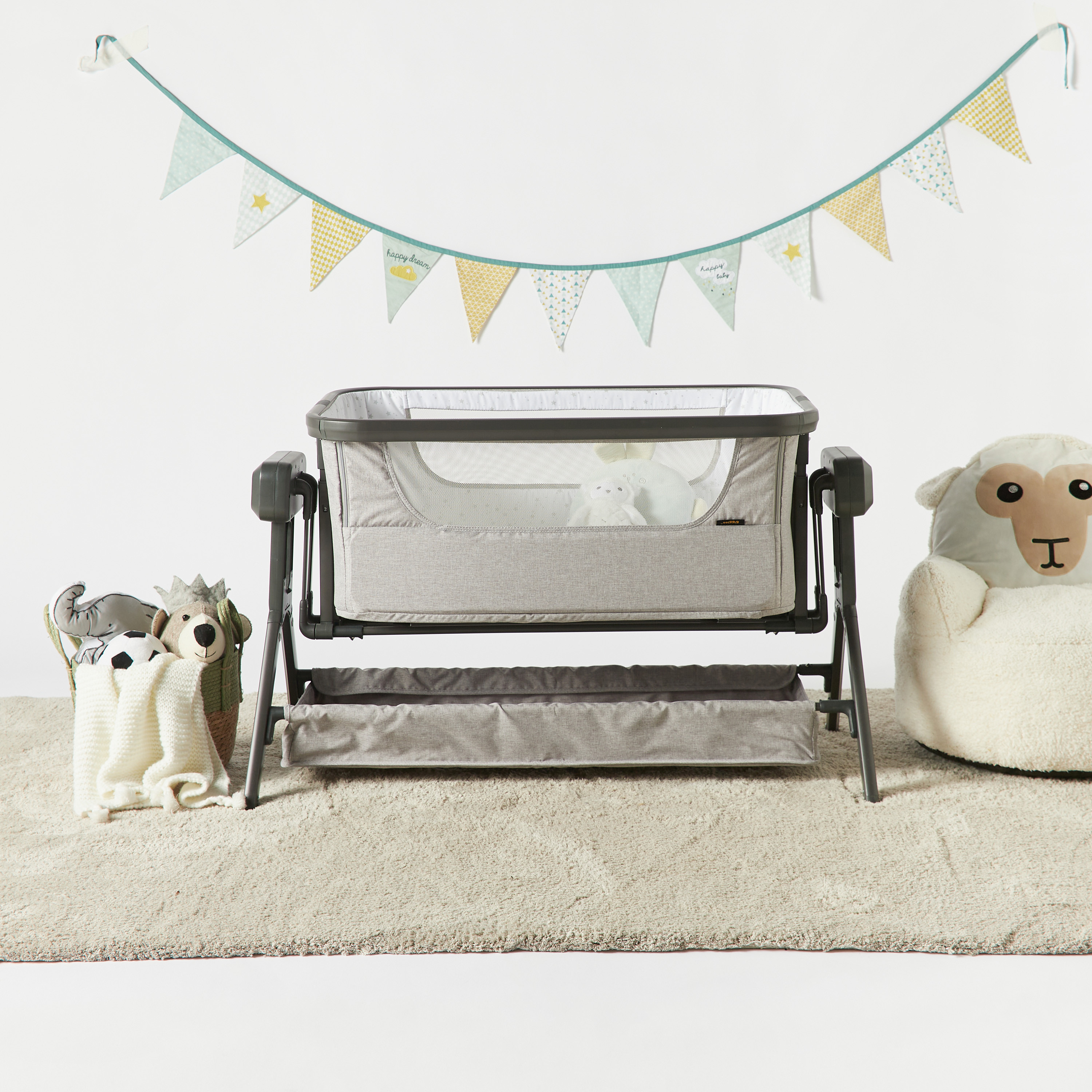 Giggles Zeus Auto Swing Bassinet-baby-nursery-furniture-cribsandbeds-bassinets-image-1