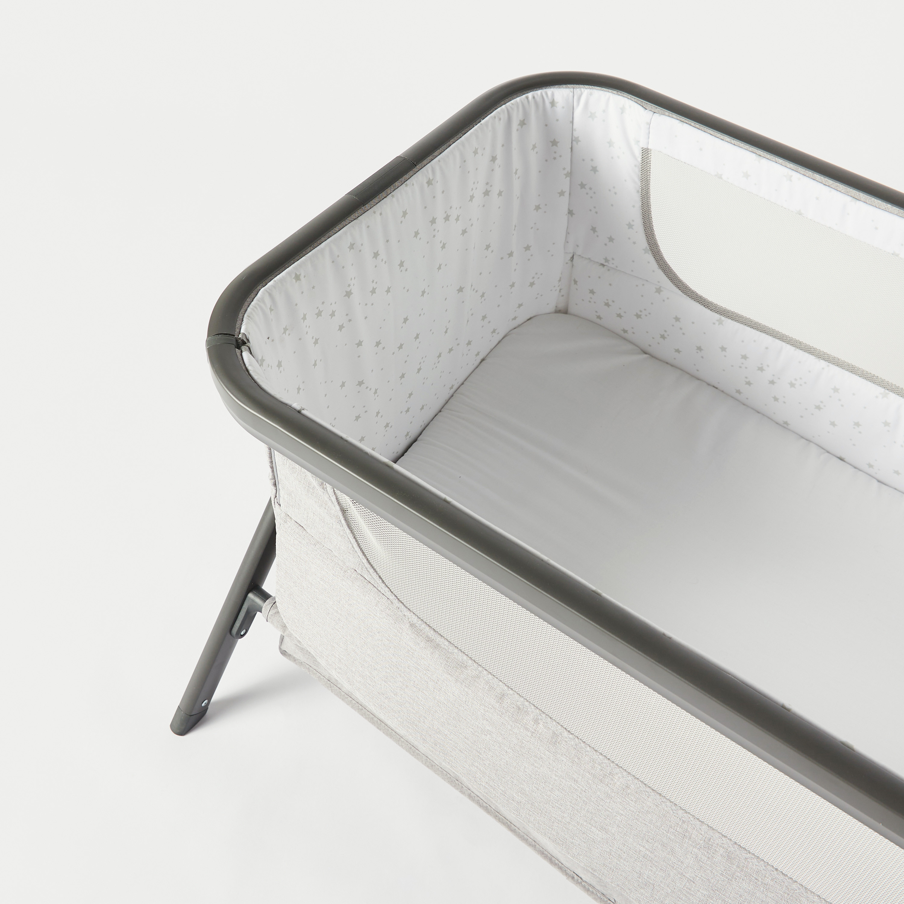 Giggles Zeus Auto Swing Bassinet-baby-nursery-furniture-cribsandbeds-bassinets-image-3