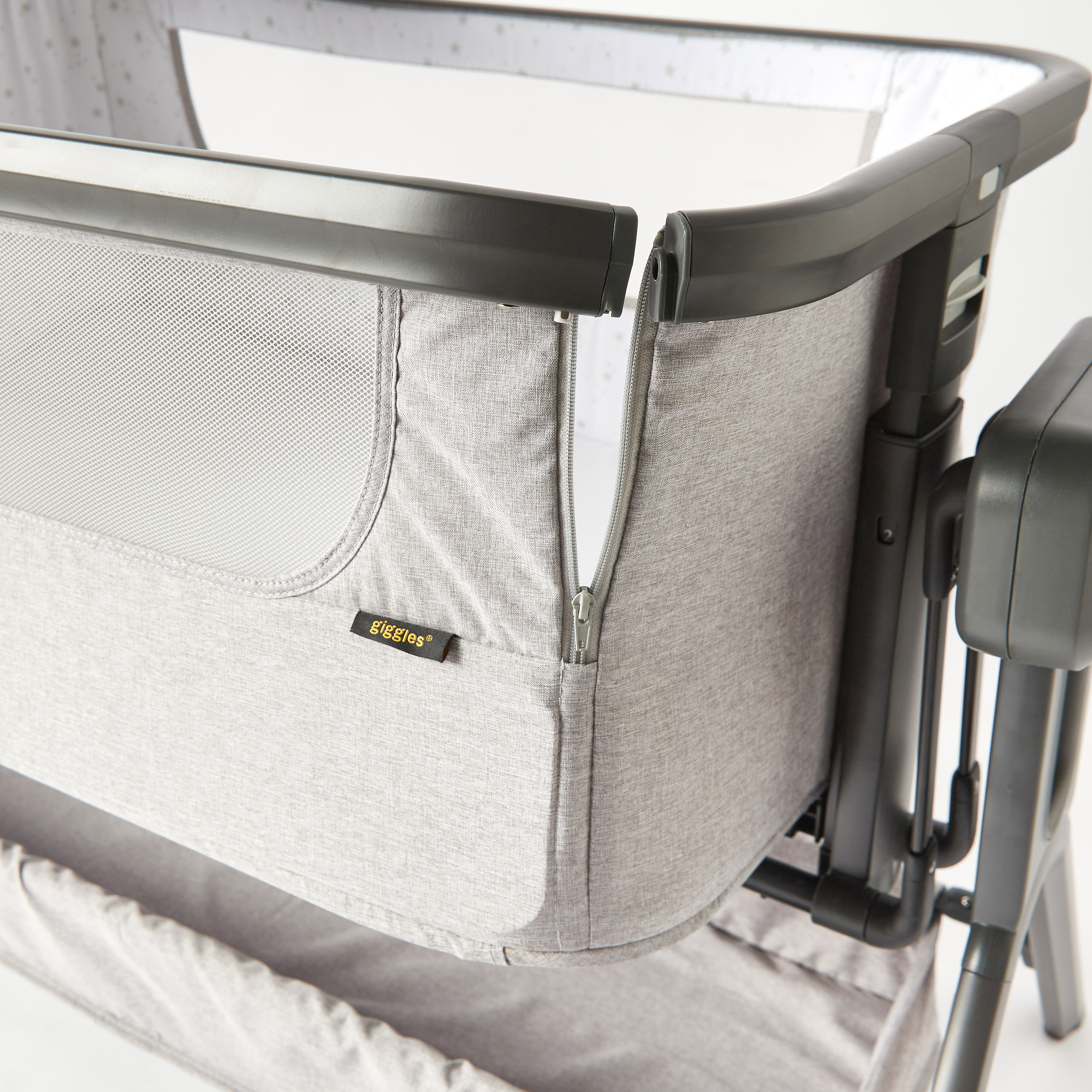 Giggles Zeus Auto Swing Bassinet-baby-nursery-furniture-cribsandbeds-bassinets-image-4