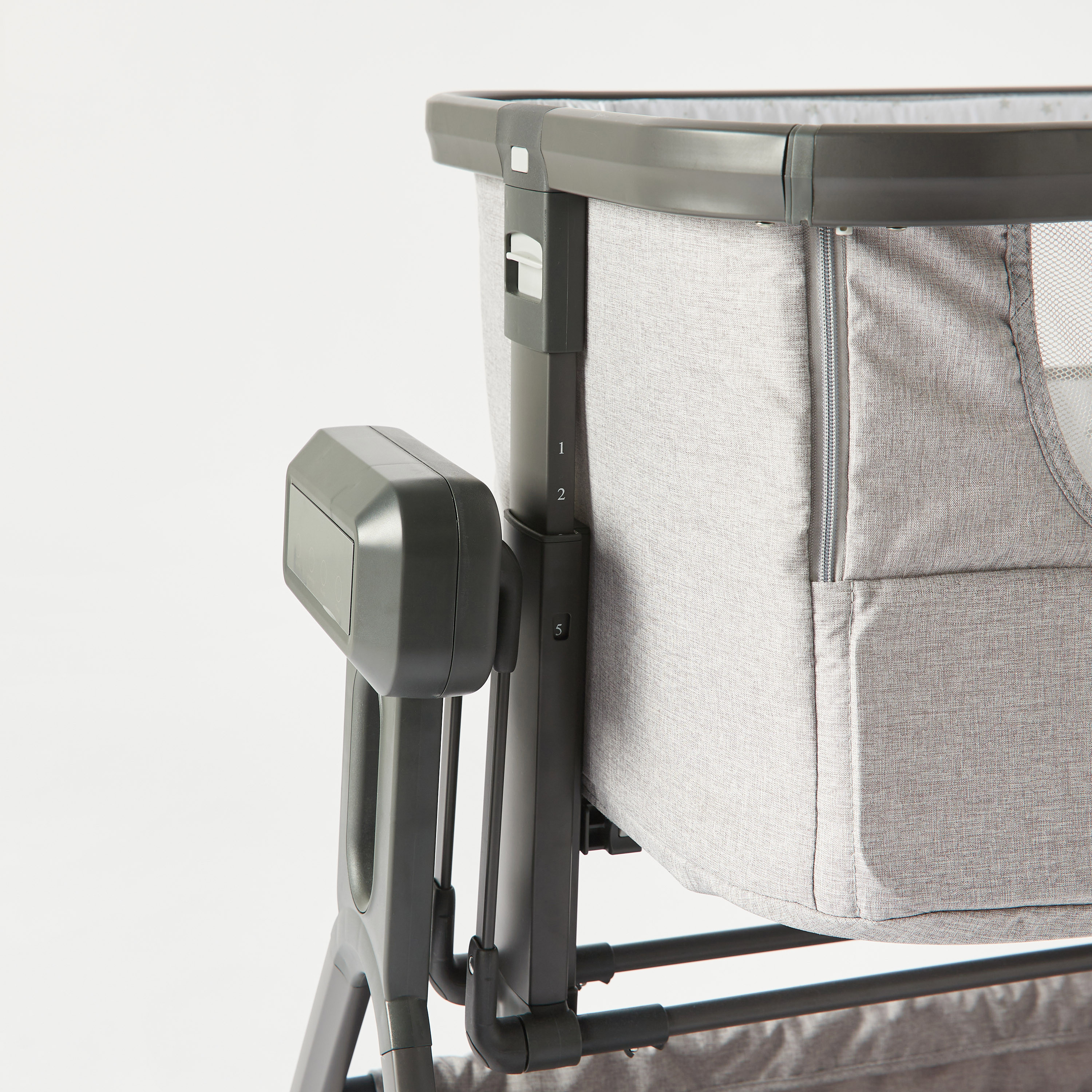 Giggles Zeus Auto Swing Bassinet-baby-nursery-furniture-cribsandbeds-bassinets-image-7