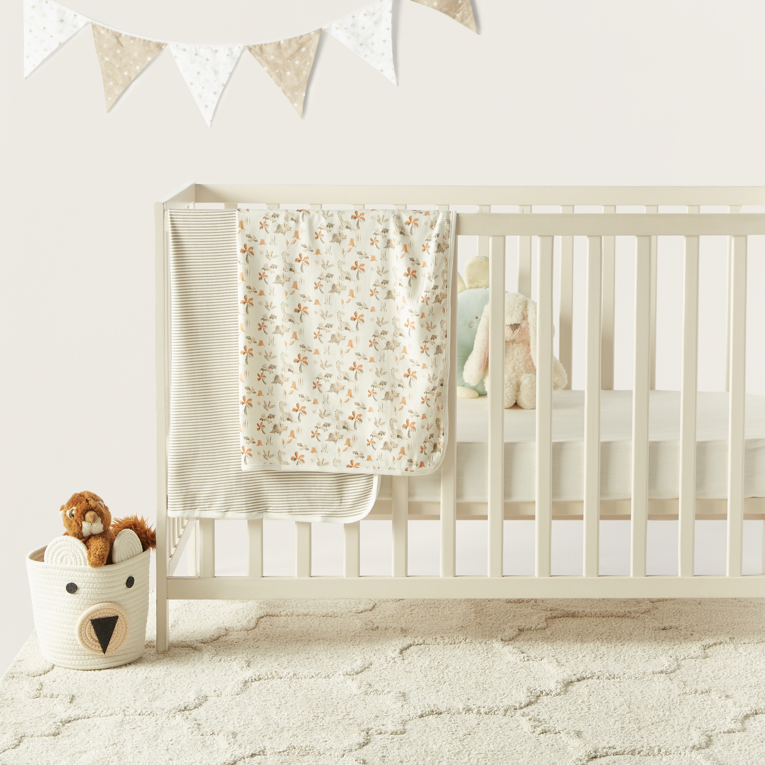 Mothercare cot outlet blankets