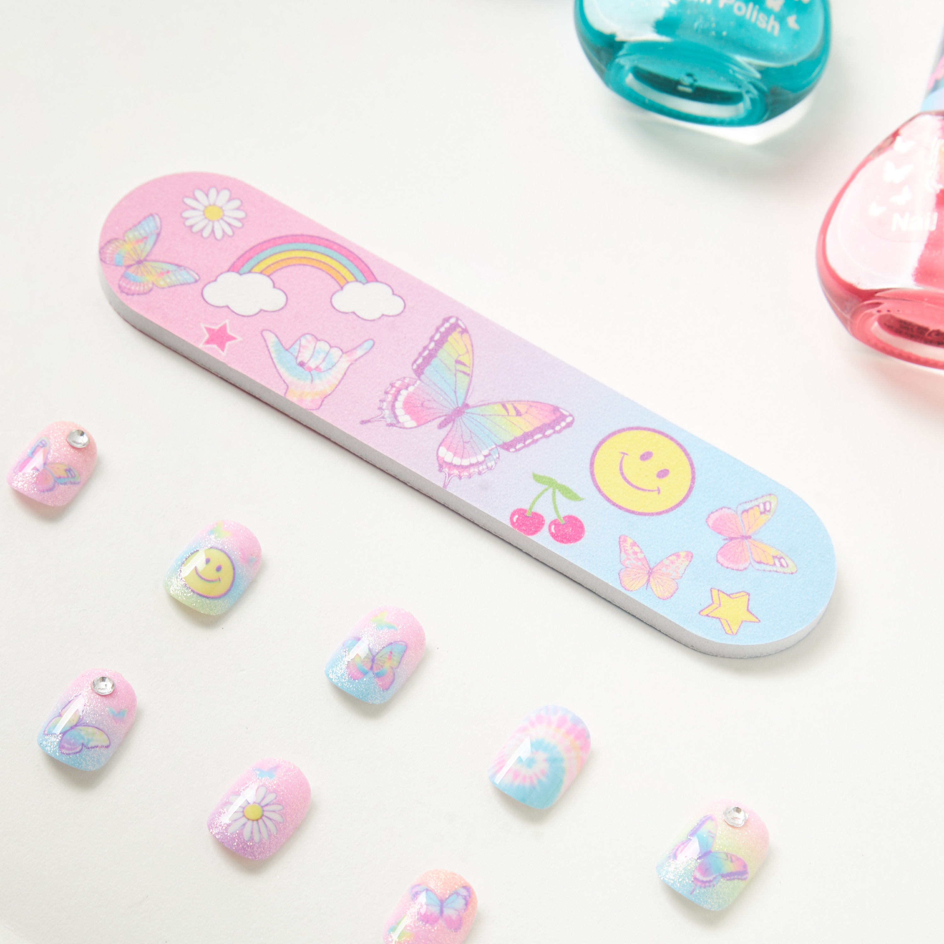 مجموعة لعب أظافر بطبعات فراشة مصبوغة من تشارمز-toys-roleplay-makeupandcosmeticsets-image-1