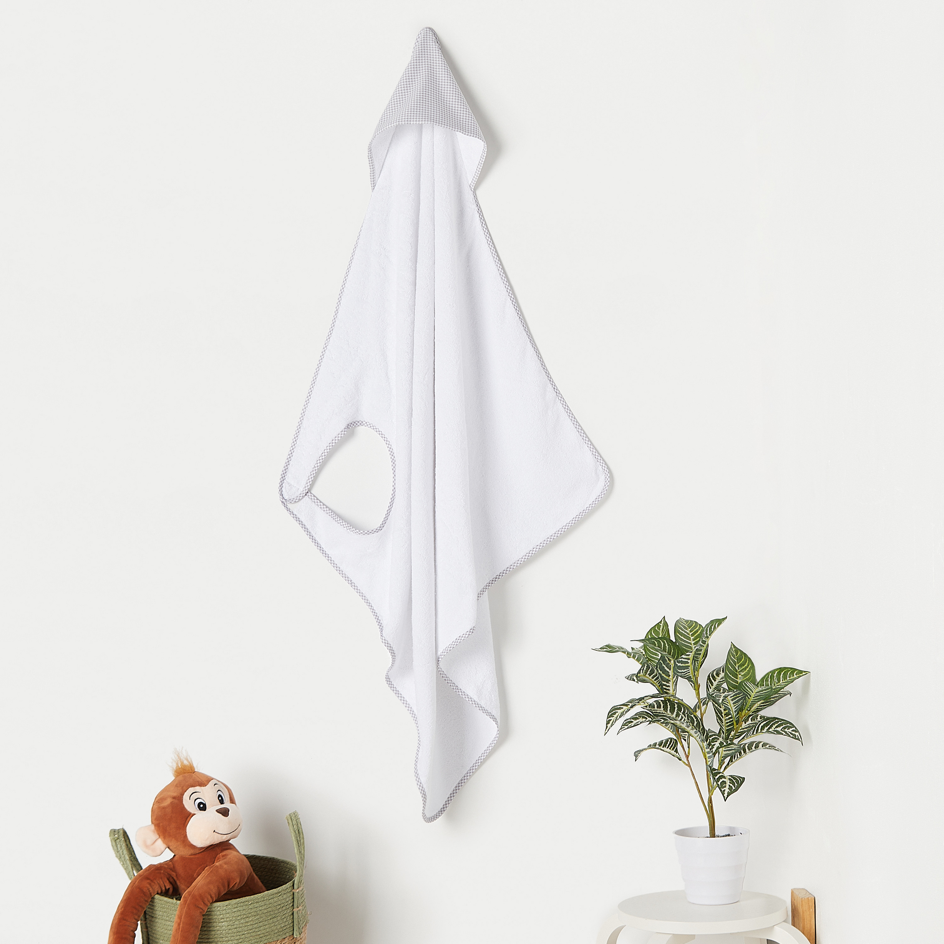 منشفة استحمام مريلة بقبعة كاروهات من كامبراس - 100×100 سم-baby-bathandcare-towels-image-1