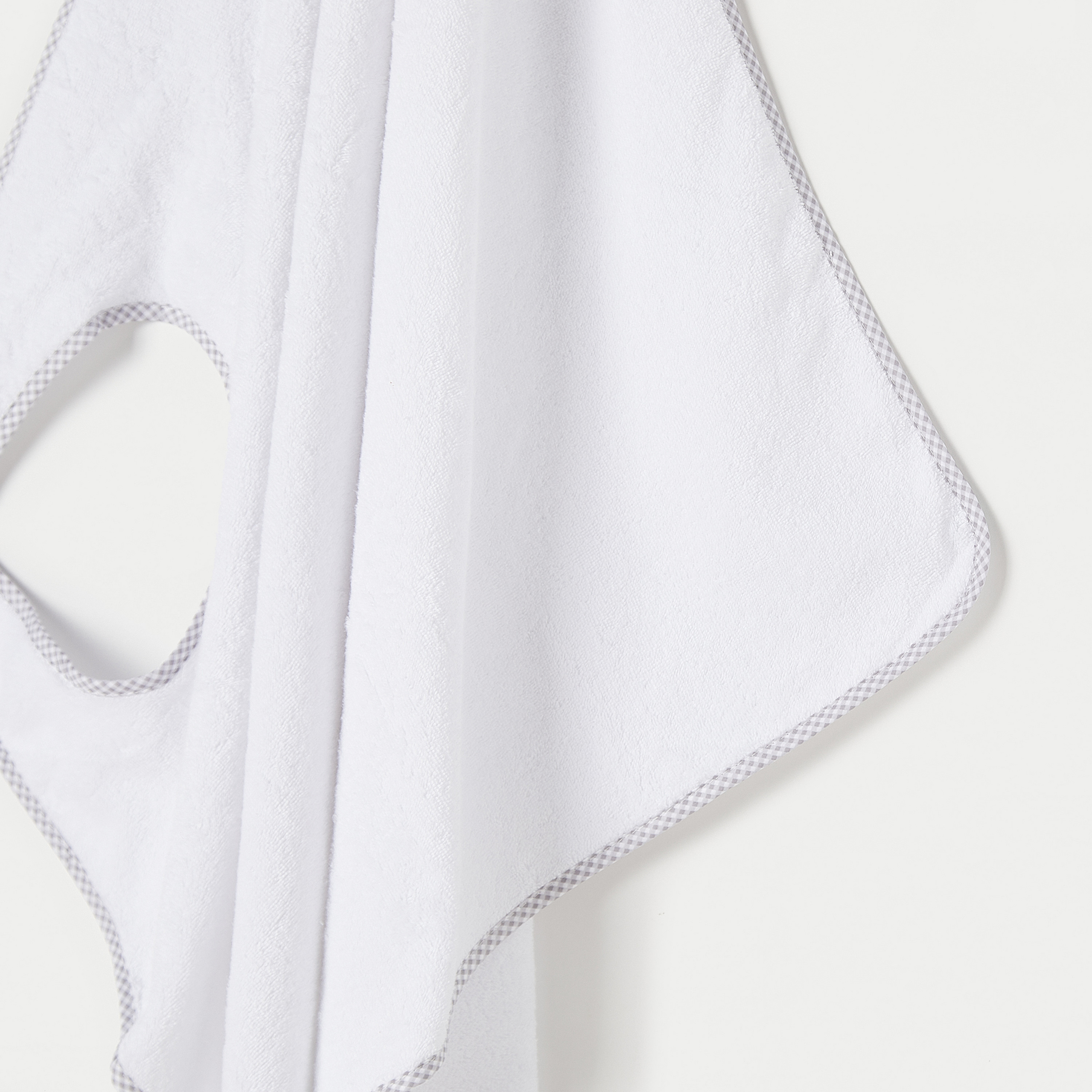 منشفة استحمام مريلة بقبعة كاروهات من كامبراس - 100×100 سم-baby-bathandcare-towels-image-3