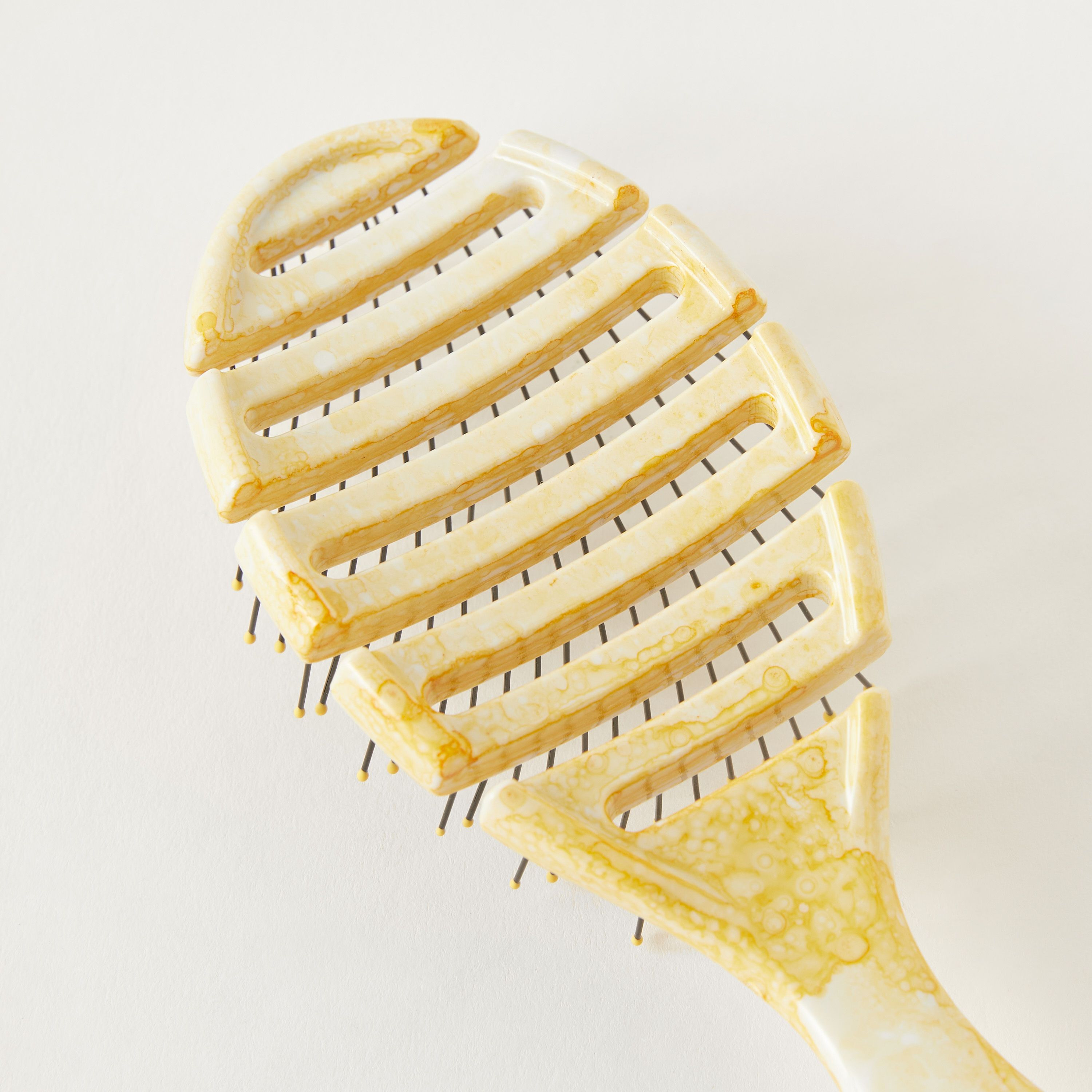 فرشاة شعر بفتحات وطبعات-women-hairaccessories-brushesandcombs-image-4
