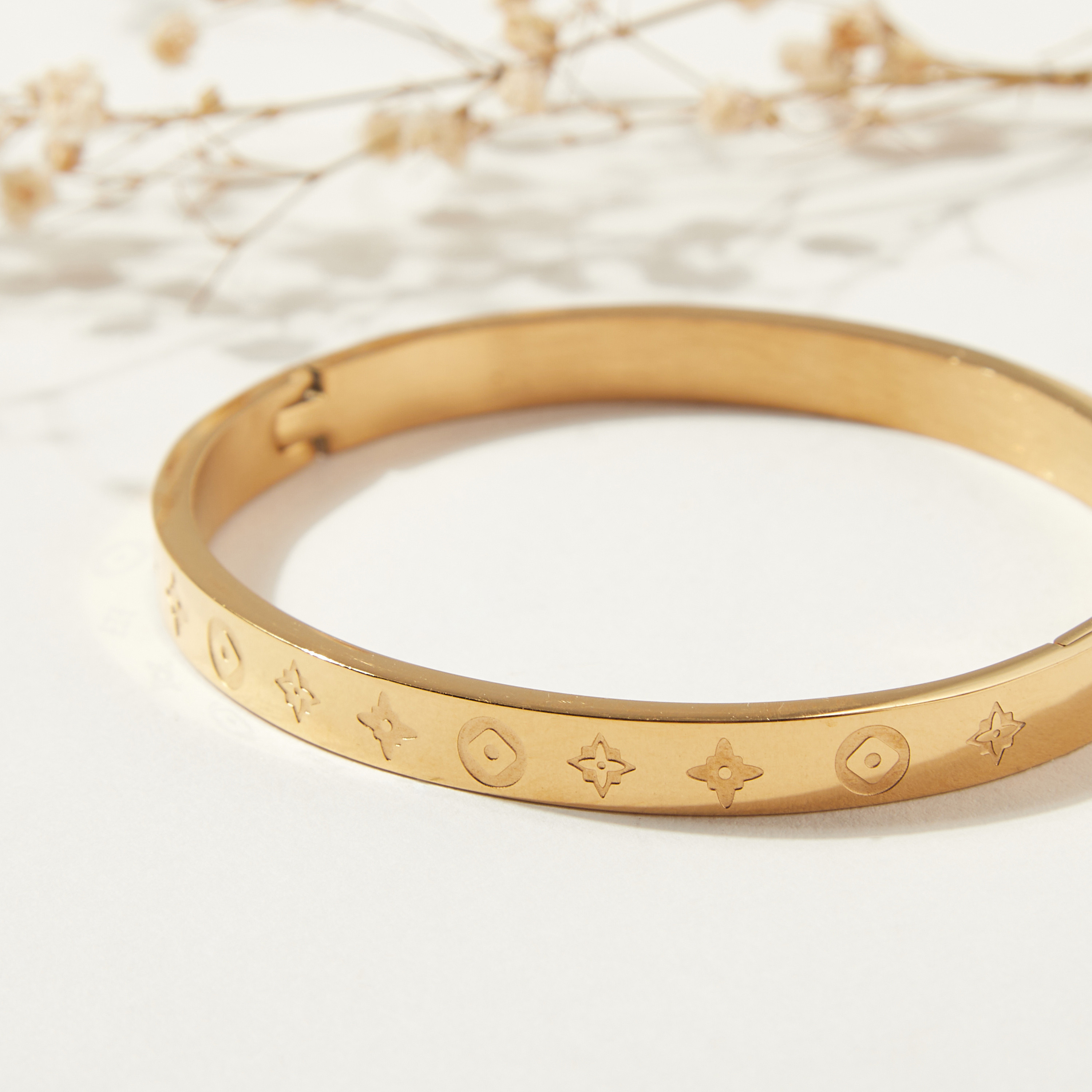 Embossed Metal Bangle-women-watchesandjewellery-jewellery-banglesandbracelets-image-2