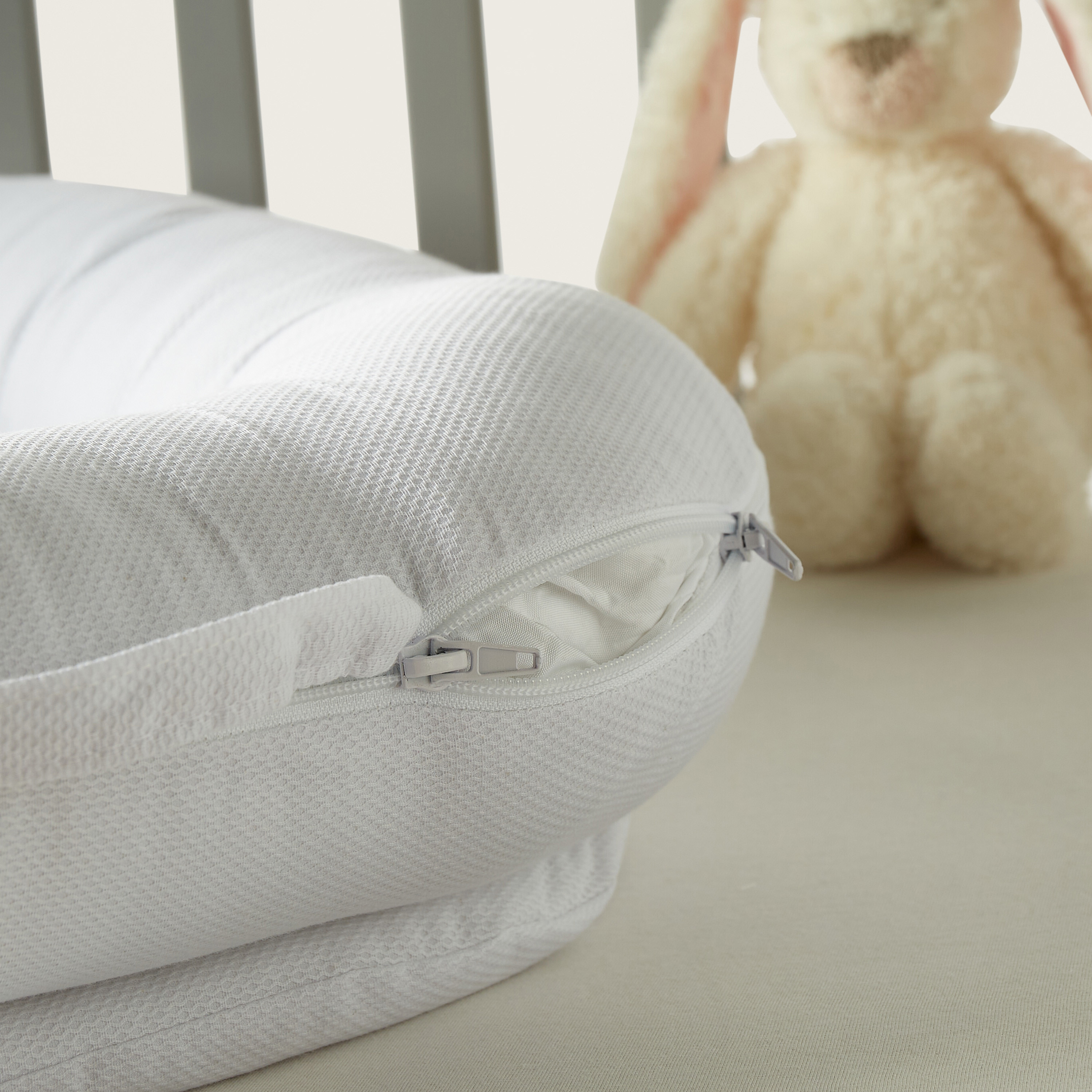 Nini Solid Baby Nest - Small-baby-nursery-furniture-cribsandbeds-cribaccessories-image-5