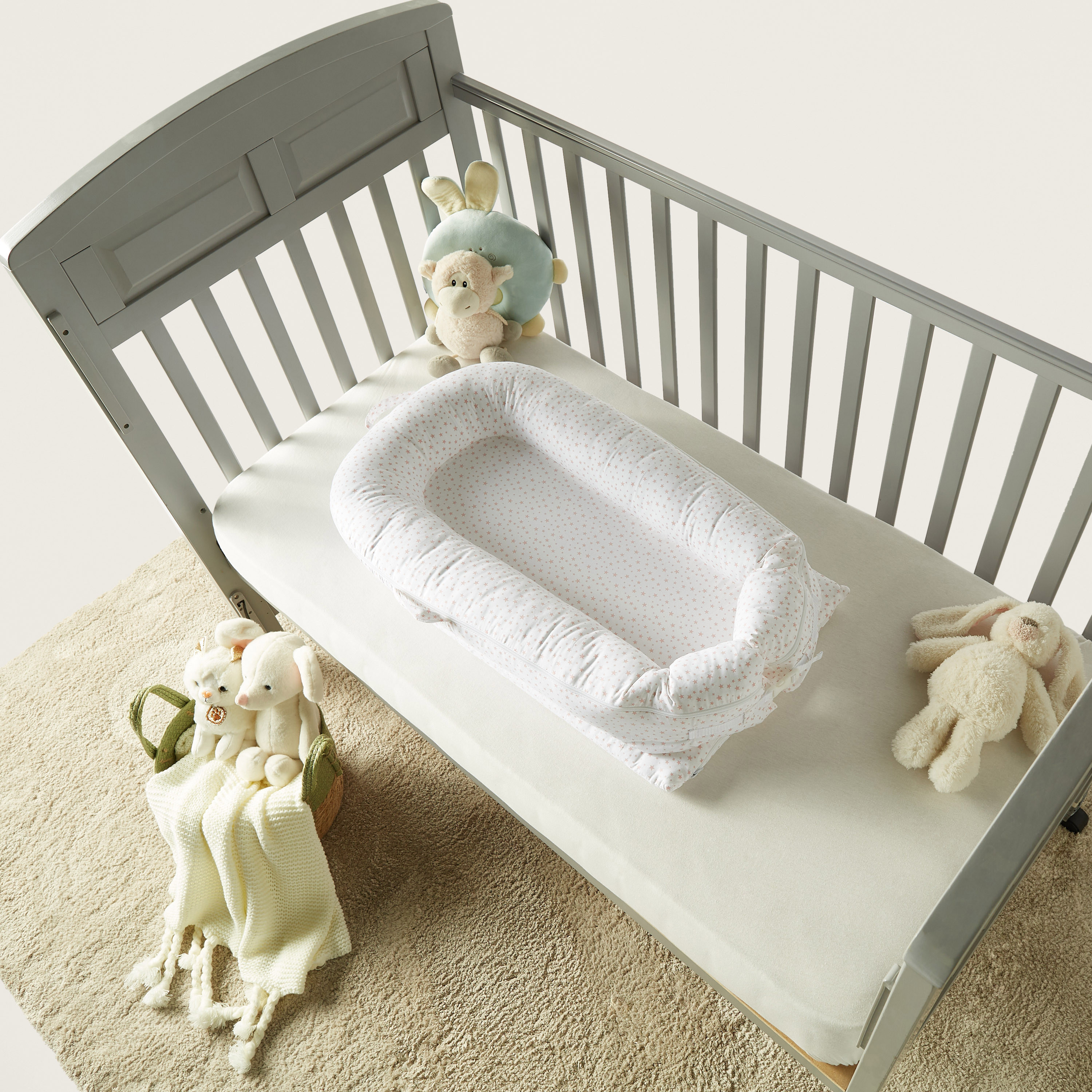 مهد أطفال بطبعات من نيني - صغير-baby-nursery-furniture-cribsandbeds-bassinets-image-1