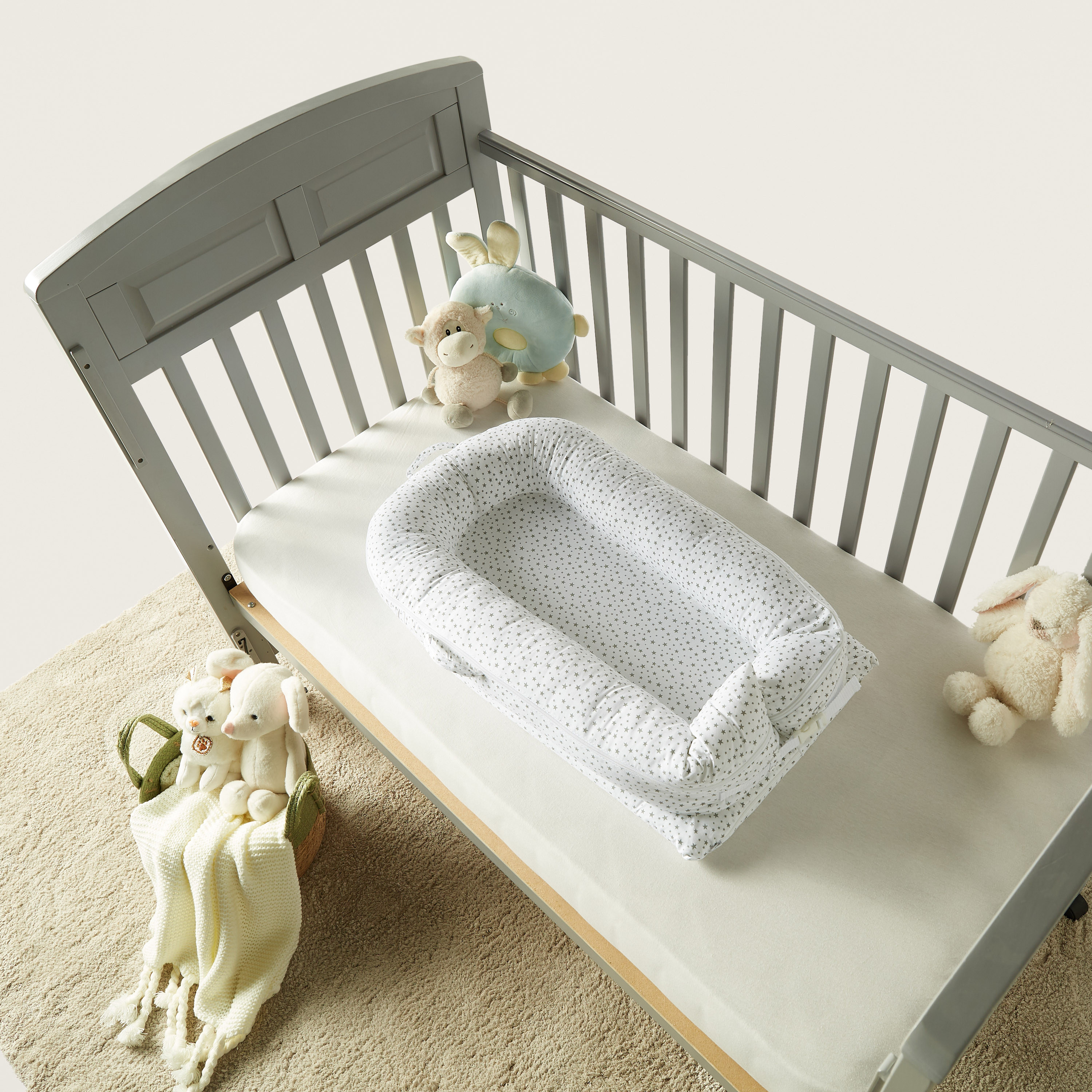 Nini All-Over Star Print Baby Nest - Small-baby-nursery-furniture-cribsandbeds-cribaccessories-image-1