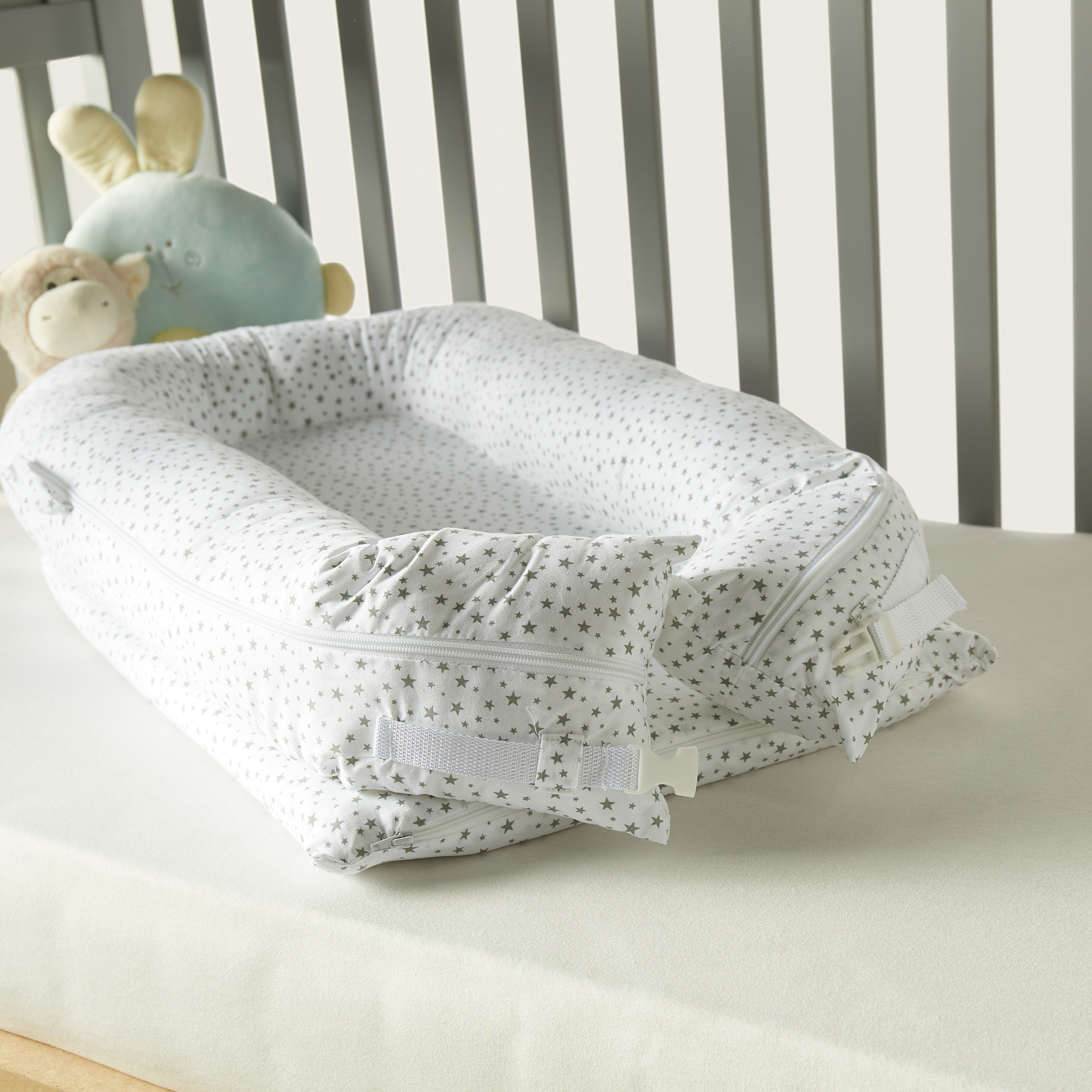 Nini All-Over Star Print Baby Nest - Small-baby-nursery-furniture-cribsandbeds-cribaccessories-image-4