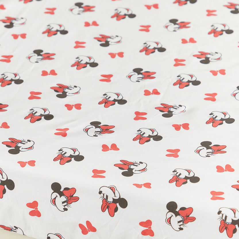 Disney All-Over Minnie Mouse Print Fitted Sheet - 70x130x20 cm-Baby Bedding-image-1