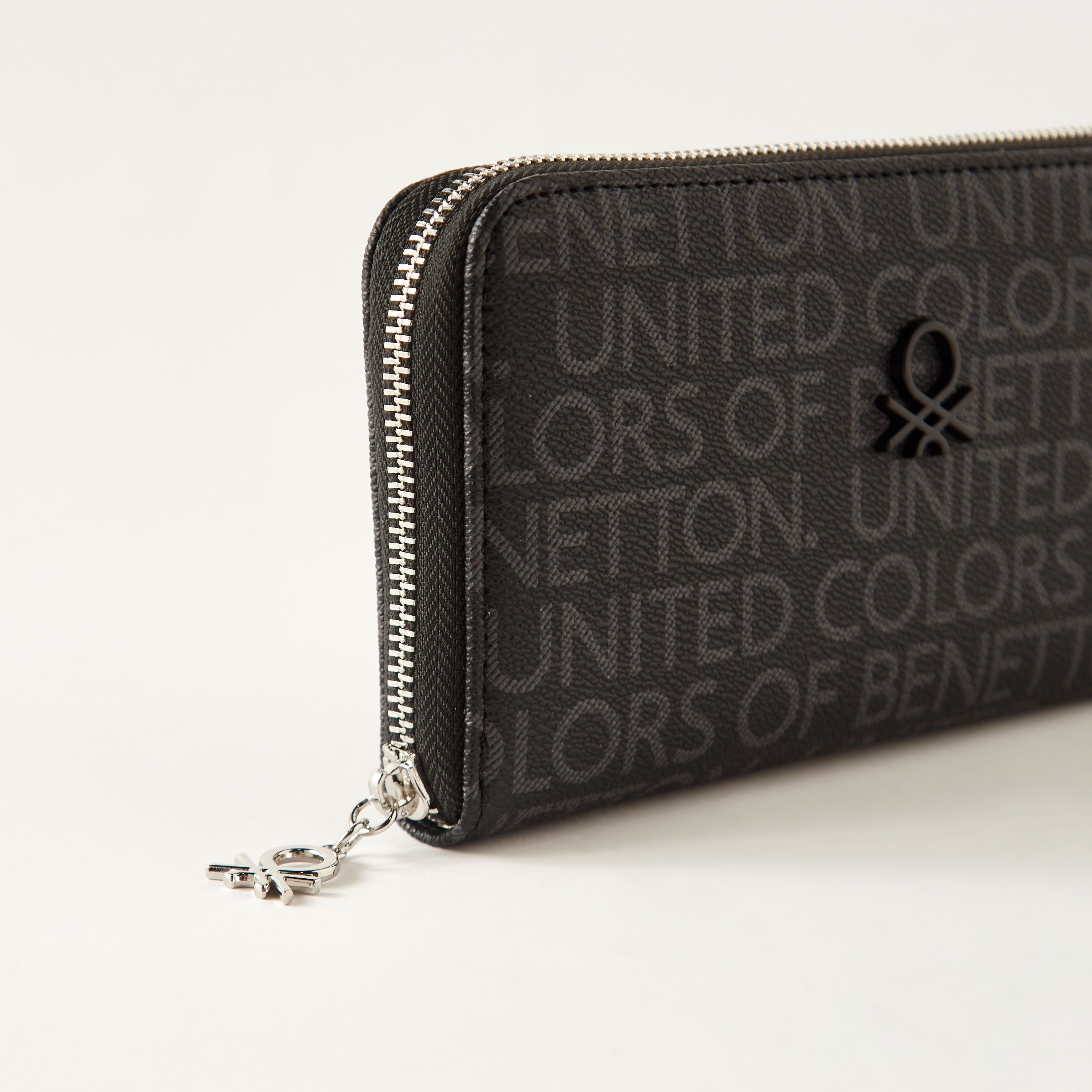 محفظة بطبعات وسحاب من يونايتد كولورز أوف بينيتون-women-bagsandwallets-wallets-image-3