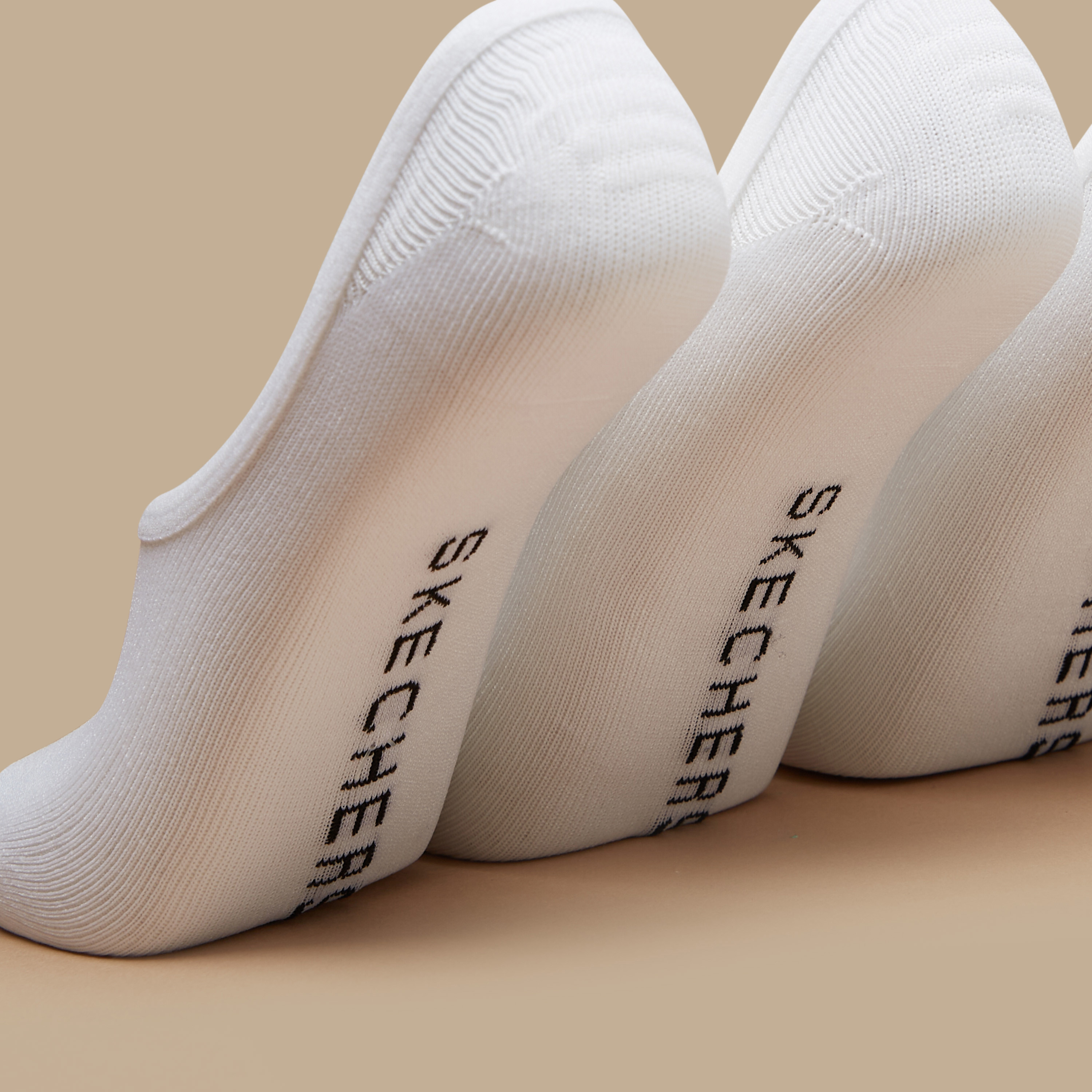 طقم جوارب رياضية 3 أزواج غير مرئية من سكتشرز - S113837-100-women-socksandstockings-image-2