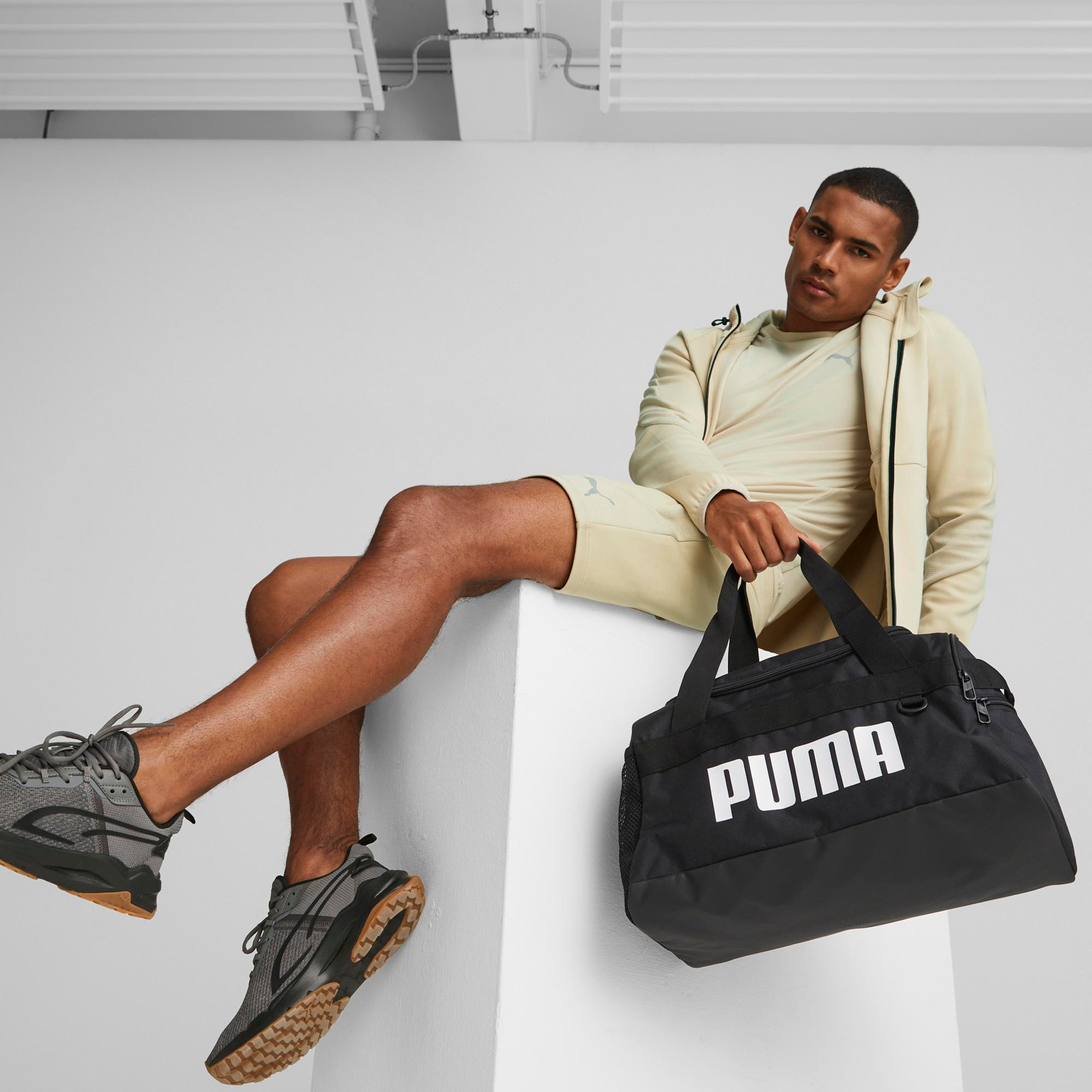 Puma Logo Challenger Duffel Bag with Zip Closure in Black-sports-gear-gym-image-4