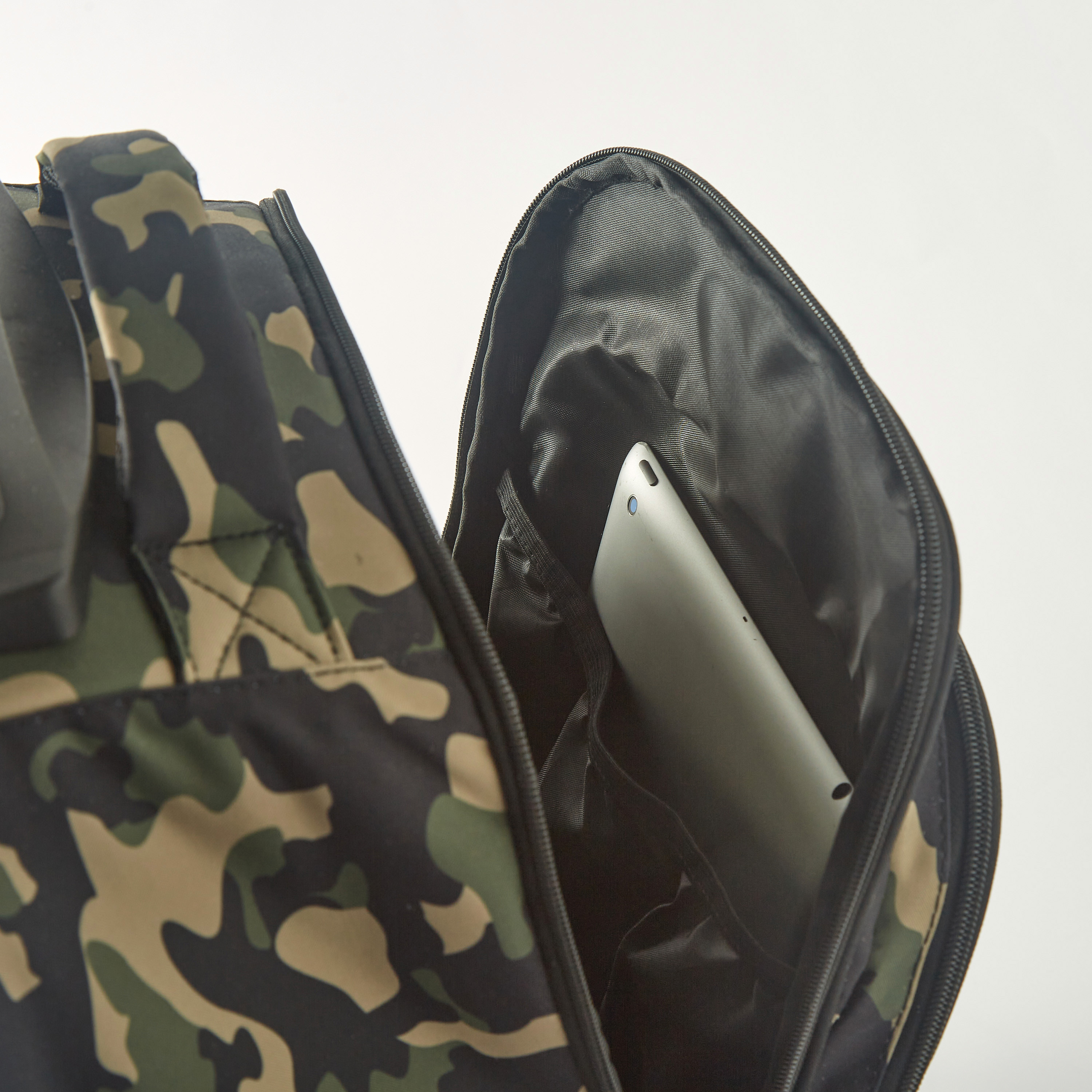 New Expression Camouflage Print Trolley Backpack with Lunch Bag and Pencil Pouch - 1-Year Warranty-school-bagsandbackpacks-sets-image-9