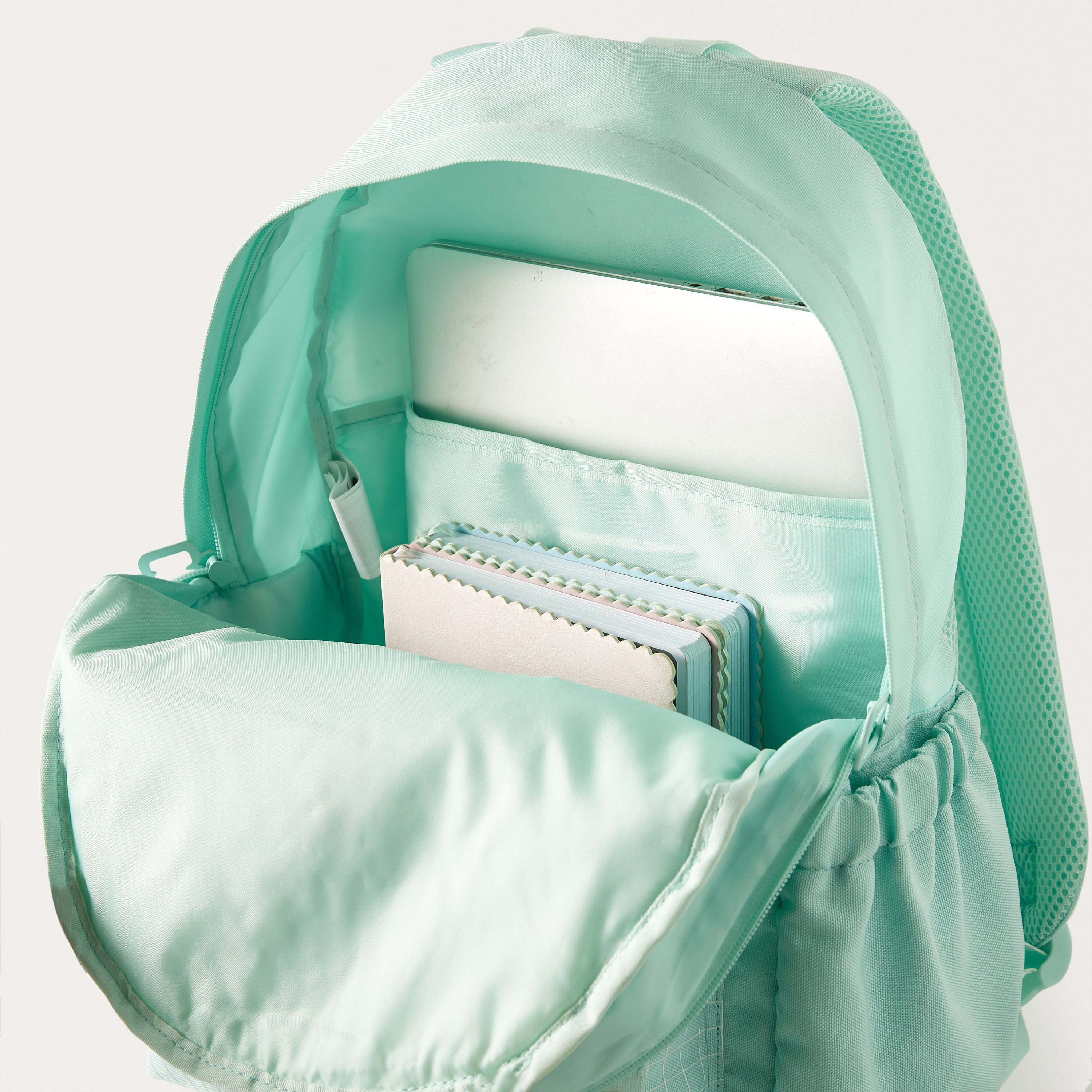 شنطة ظهر مطرزة مع مقلمة من مارشميلو - 16x31x43 سم - ضمان سنة واحدة-school-bagsandbackpacks-backpacks-image-6