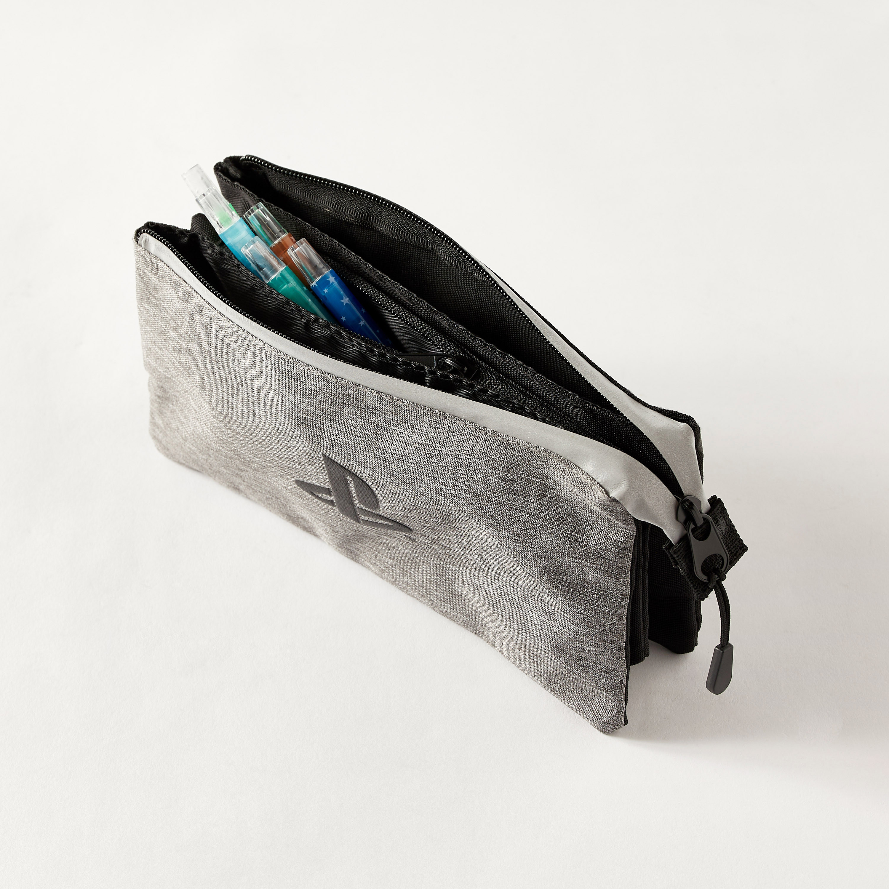 مقلمة بسحّاب إغلاق وطبعات بلاس ستيشن - ضمان سنة واحدة-school-stationery-pencilcases-image-5