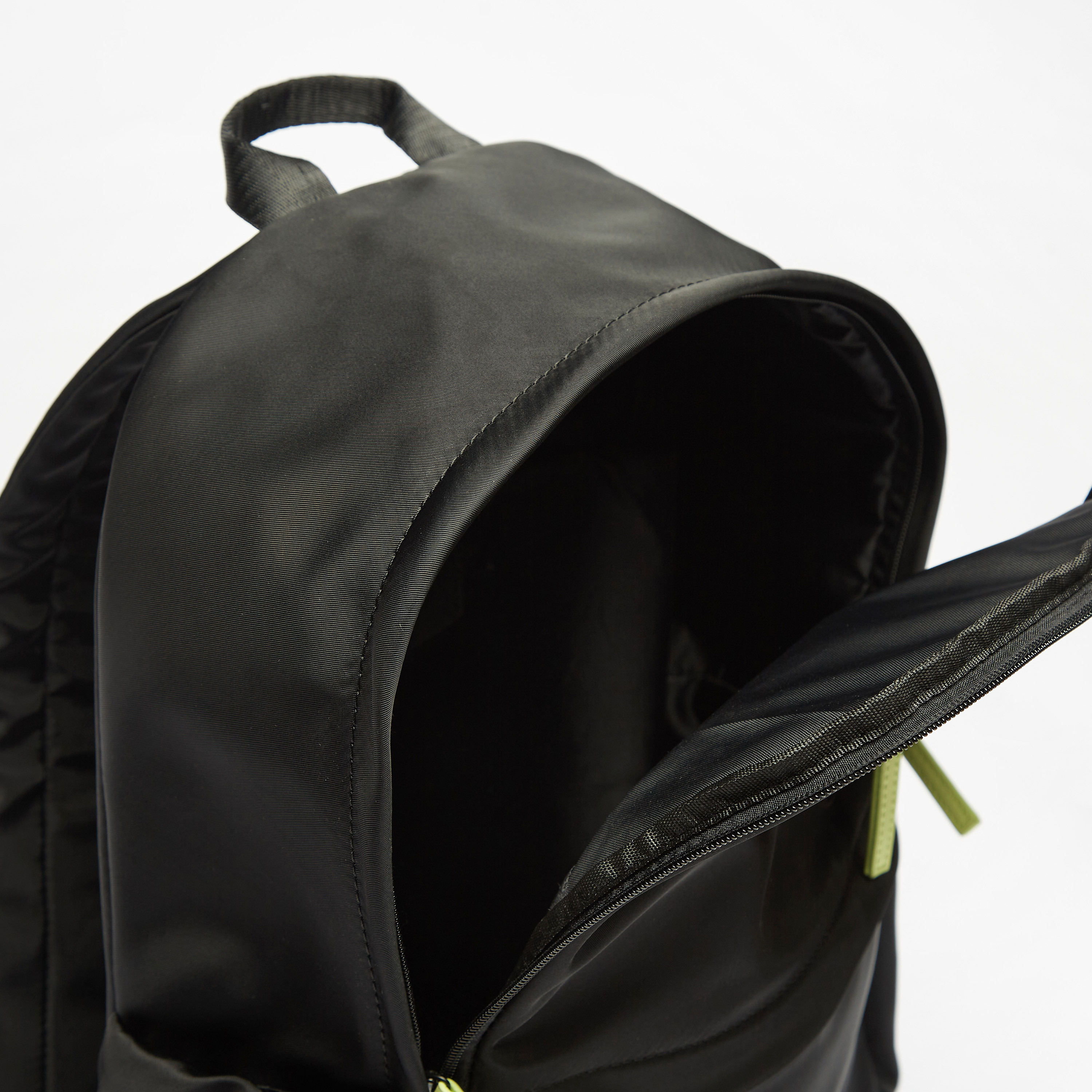 شنطة ظهر بسحّاب إغلاق وحمّالات قابلة للتعديل وطبعات من ميسي-women-bagsandwallets-backpacks-image-6