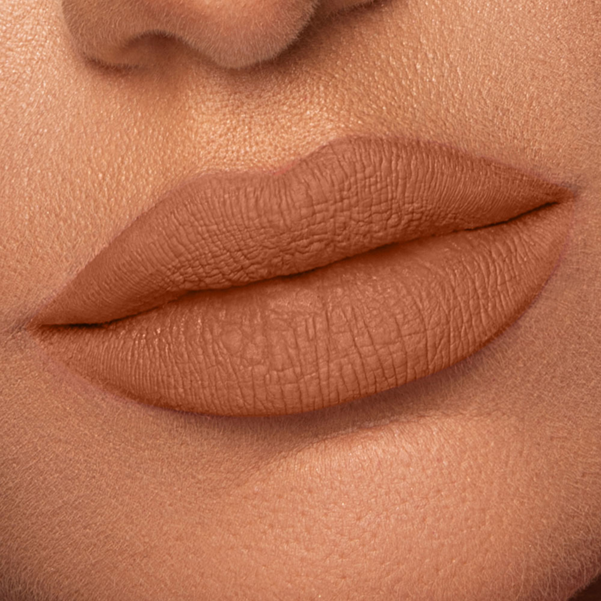 أحمر شفاه مطفي من كاركتر كوزميتكس - 5 مل-beautyandpersonalcare-makeup-lips-lipsticks-image-2