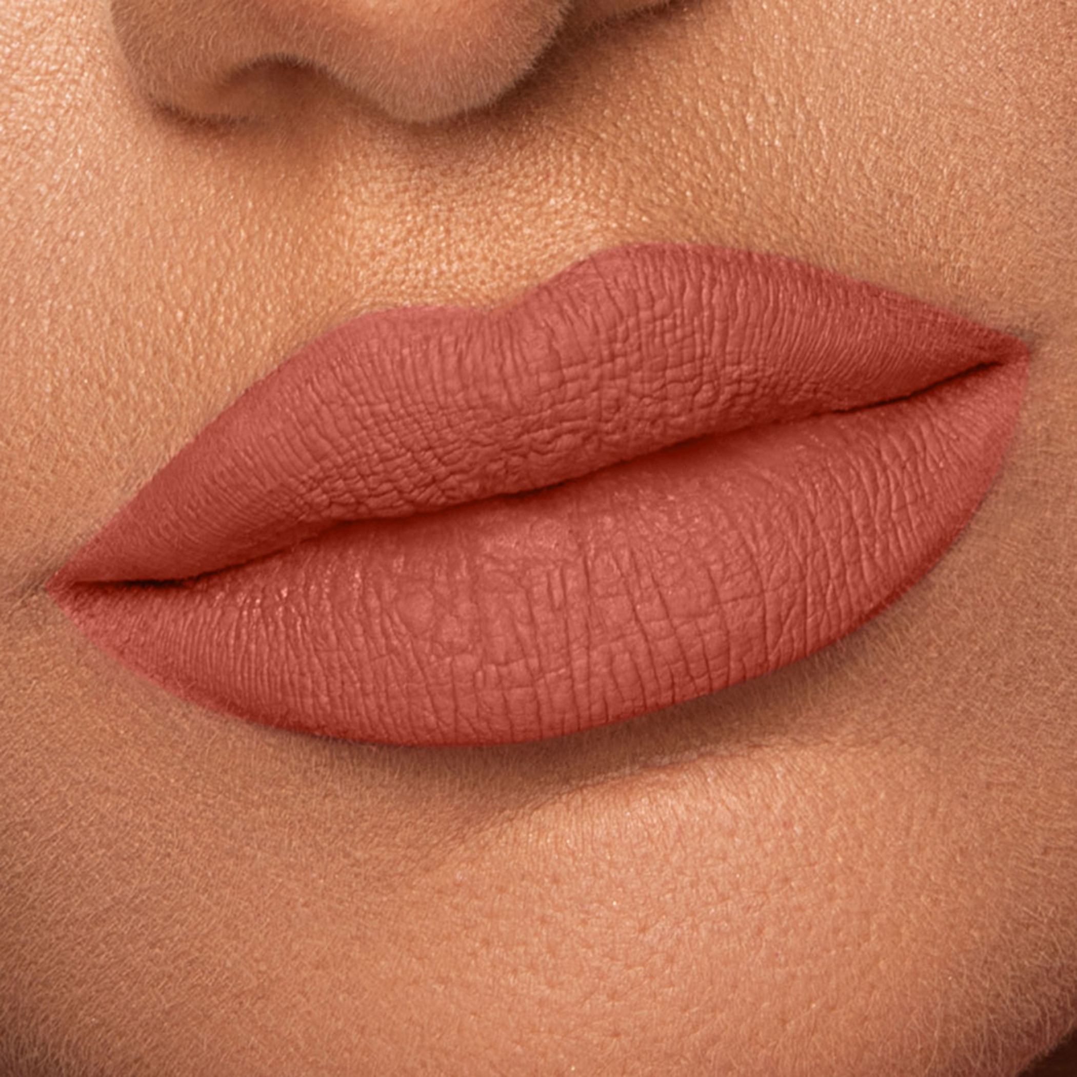 أحمر شفاه مطفي من كاركتر كوزميتكس - 5 مل-beautyandpersonalcare-makeup-lips-lipsticks-image-2