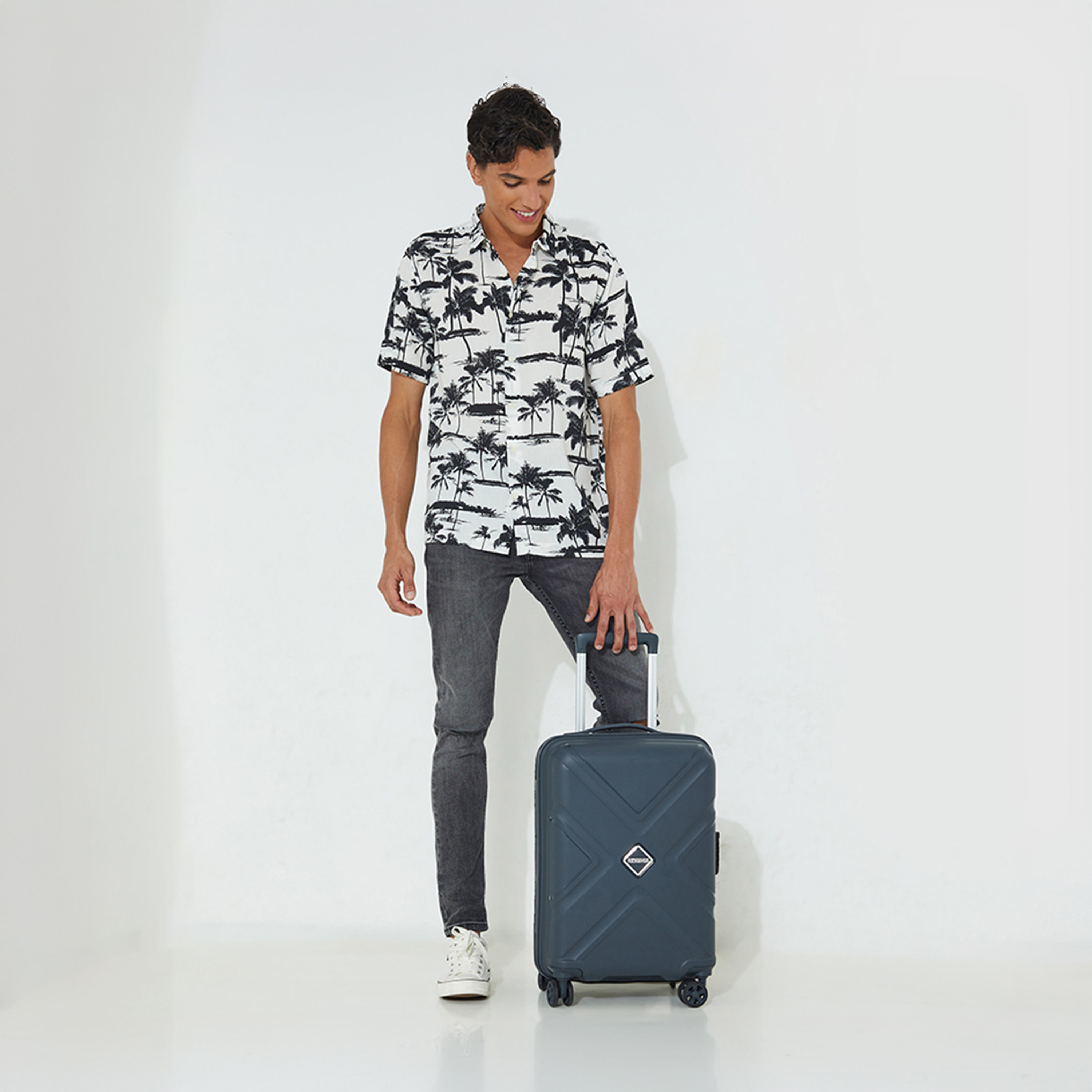 أمريكان توريستر- شنطة  كروس 79 سم كبيرة من مادة البولي بروبيلين بأربع عجلات-travel-luggagesandbags-luggage-image-10