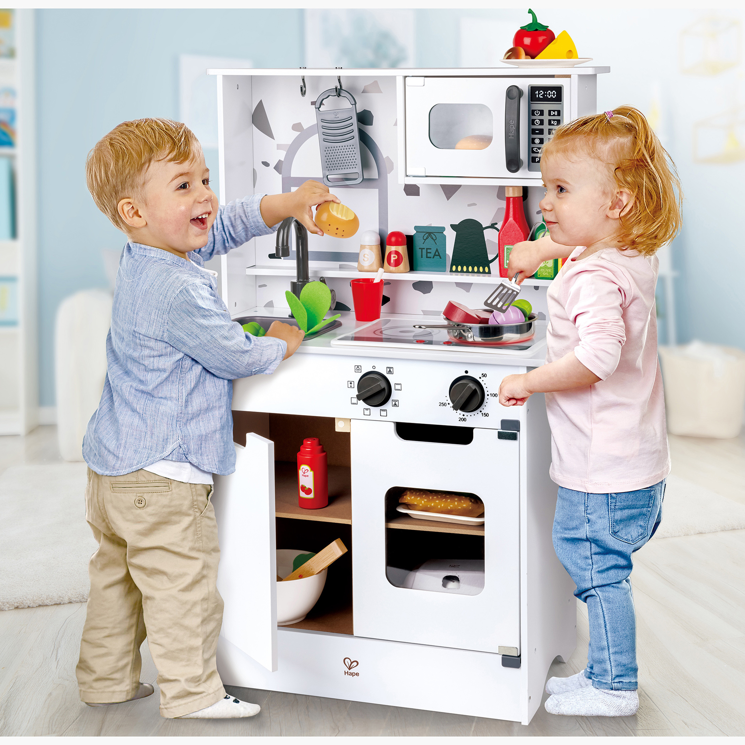 Hape on sale kitchen playset