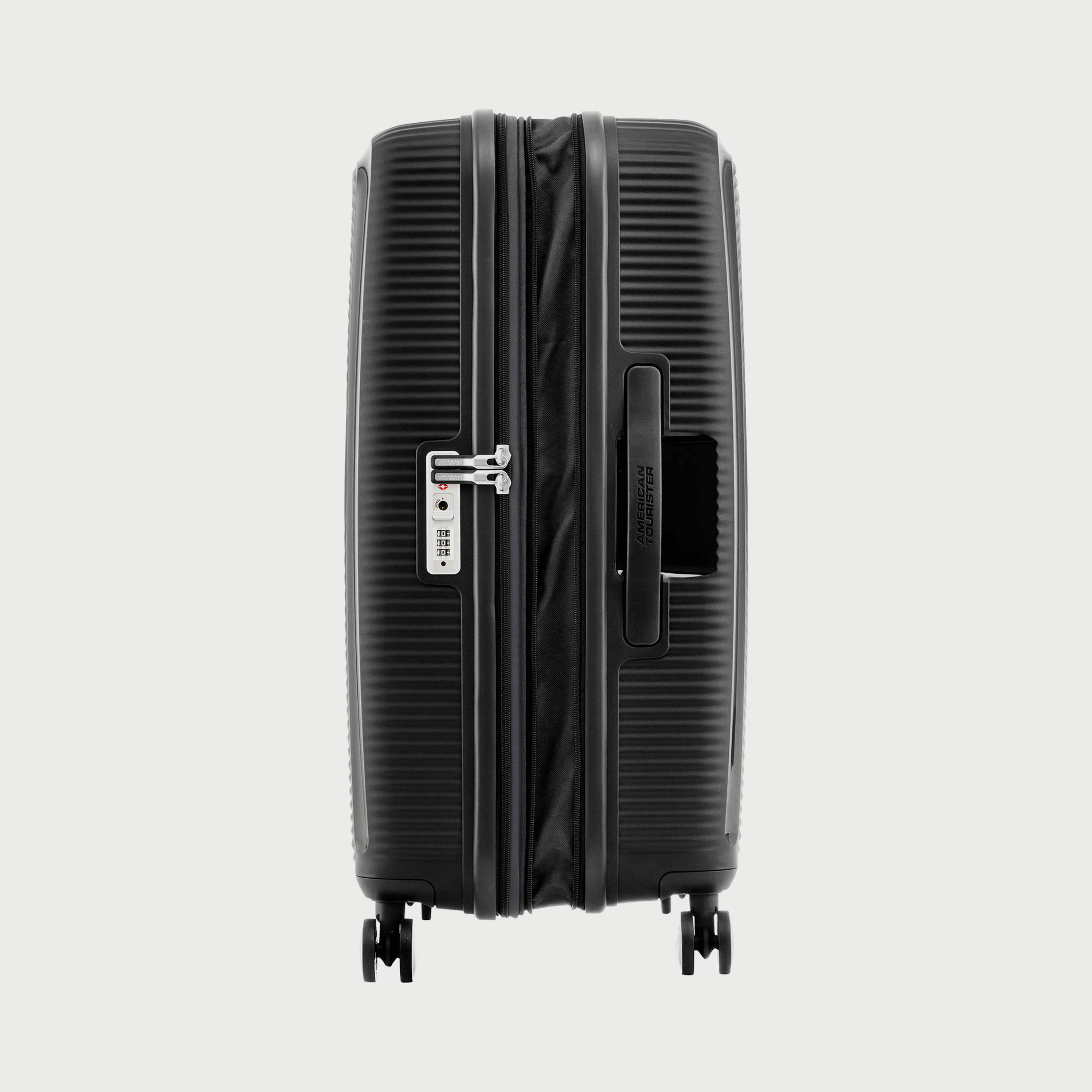 شنطة سفر بعجلات بتصميم صلب مزخرفة 69 سم بمقبض قابل للسحب من امريكان توريستر-travel-luggagesandbags-luggage-image-4