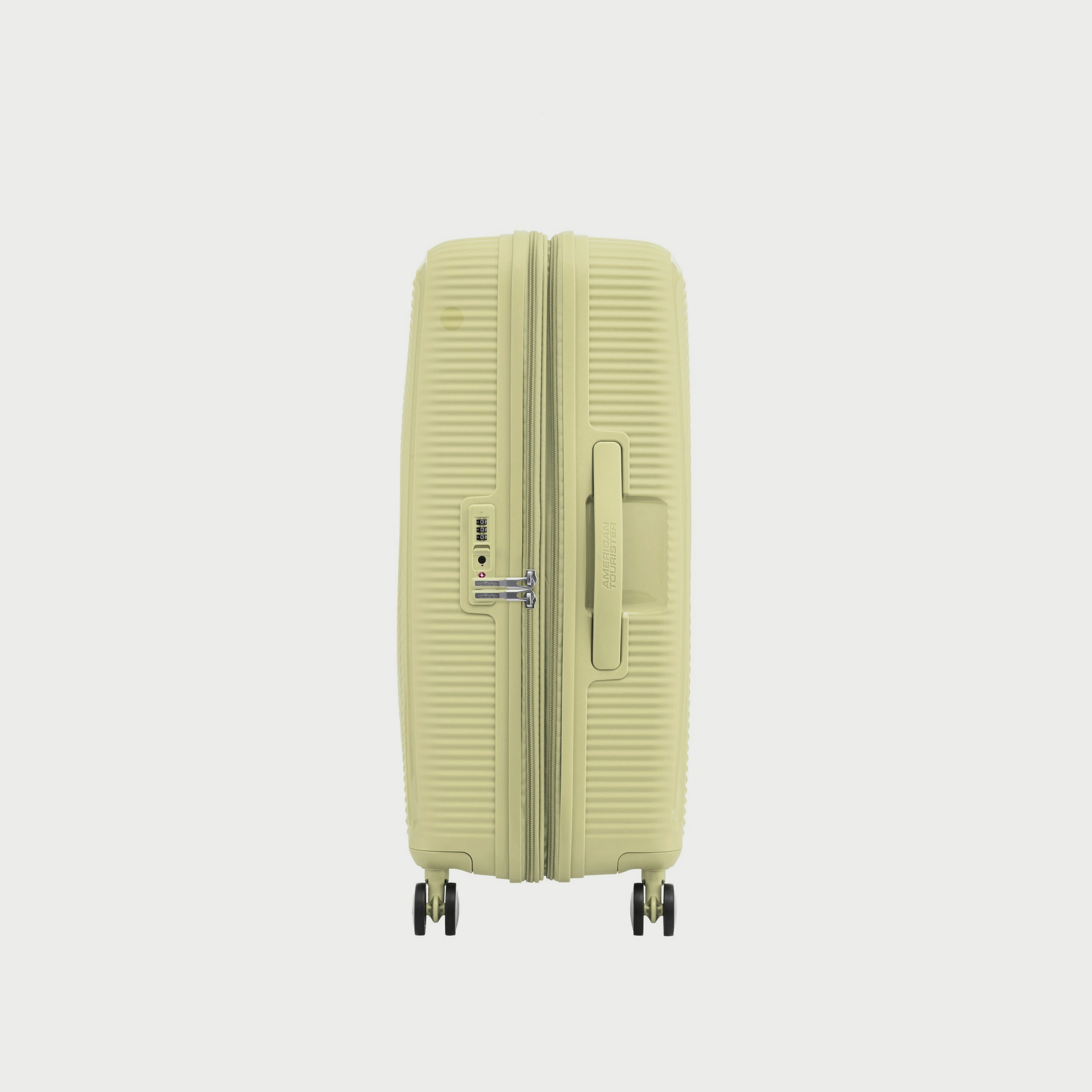 شنطة سفر بعجلات بتصميم صلب مزخرفة 55 سم بمقبض قابل للسحب من امريكان توريستر-travel-luggagesandbags-luggage-image-3