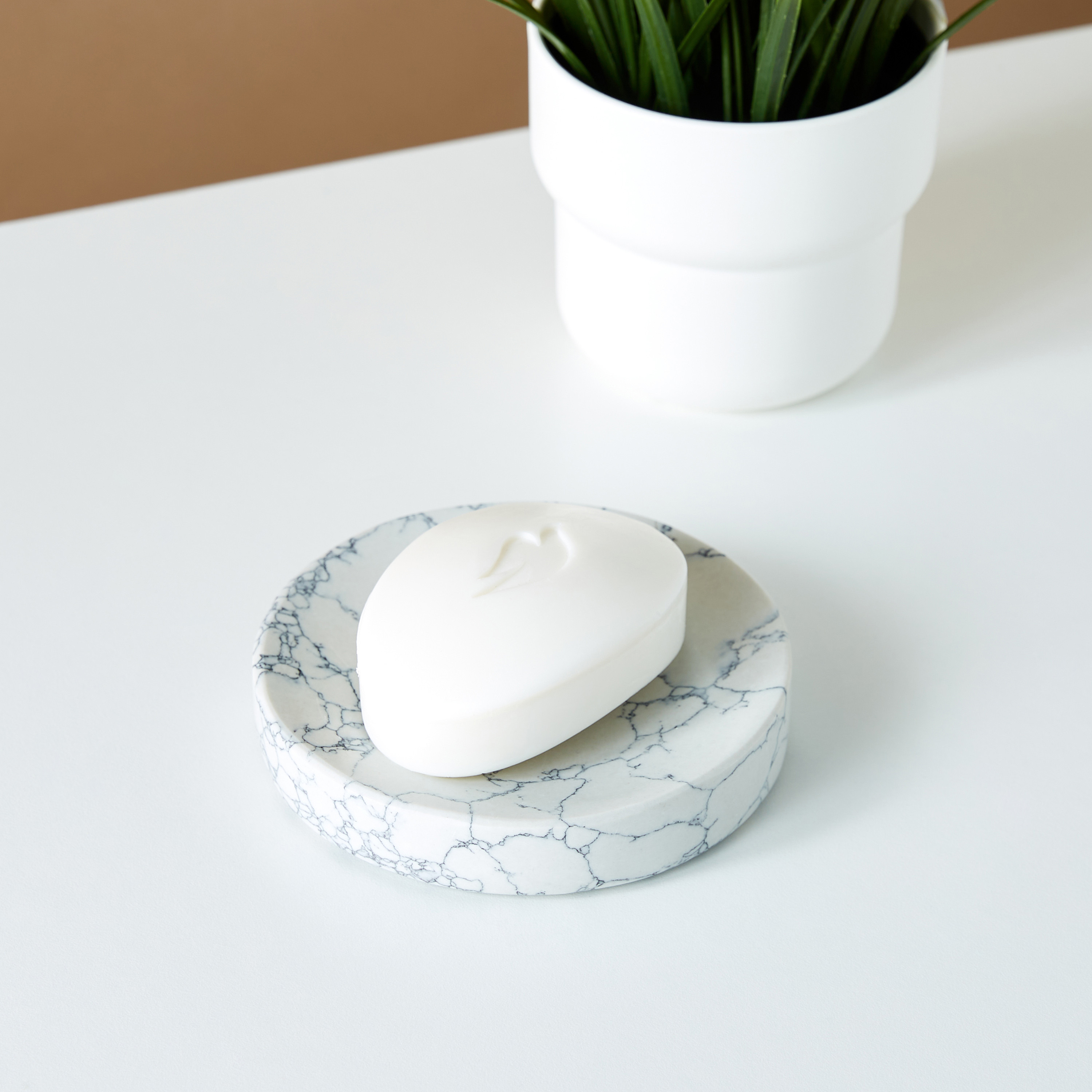 Flaux Marble Soap Dish-household-bathandlaundry-bathaccessories-soapdishesanddispensers-image-1