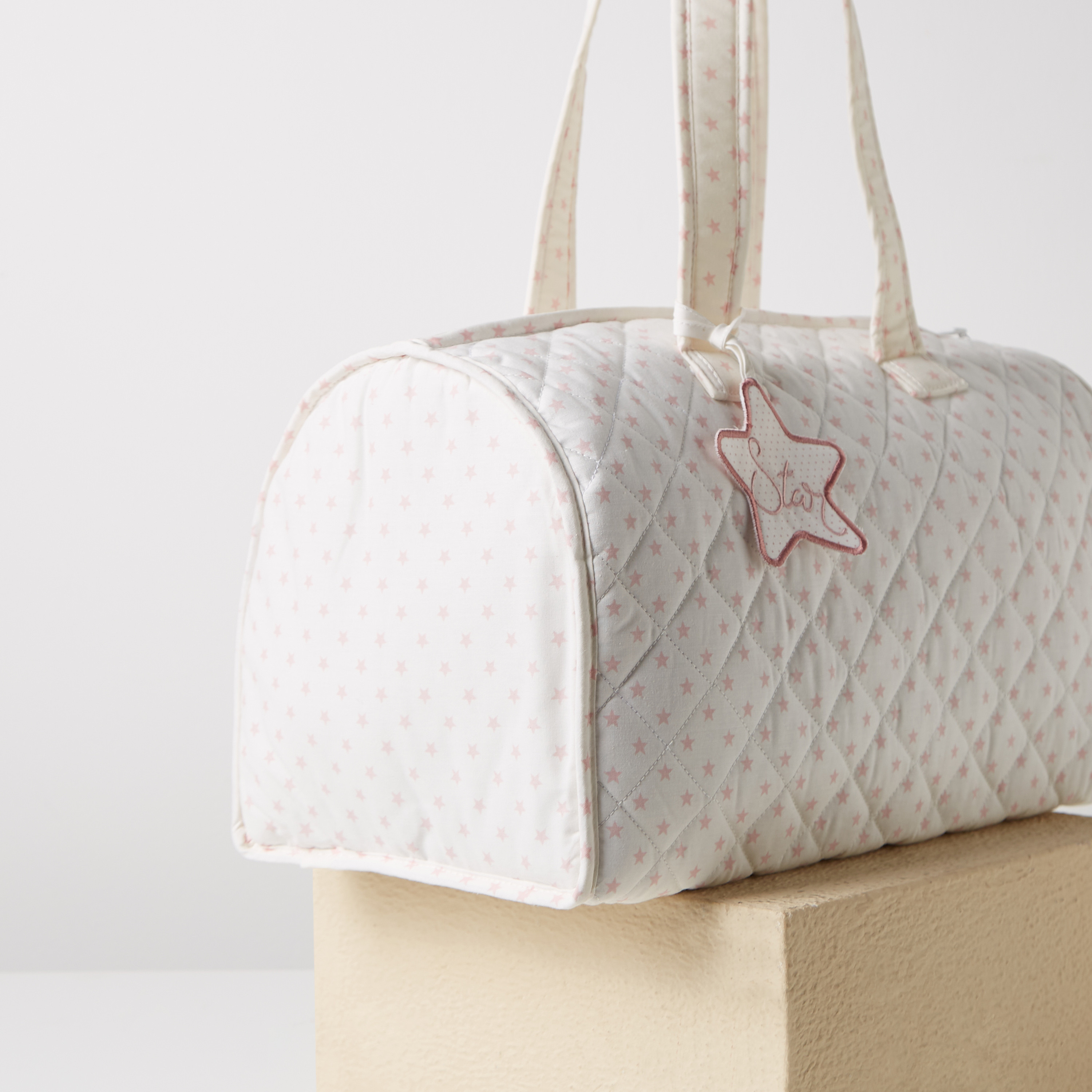 شنطة حفاضات بمقابض مزدوجة وطبعات من كامبراس-baby-gear-diaperbags-image-2