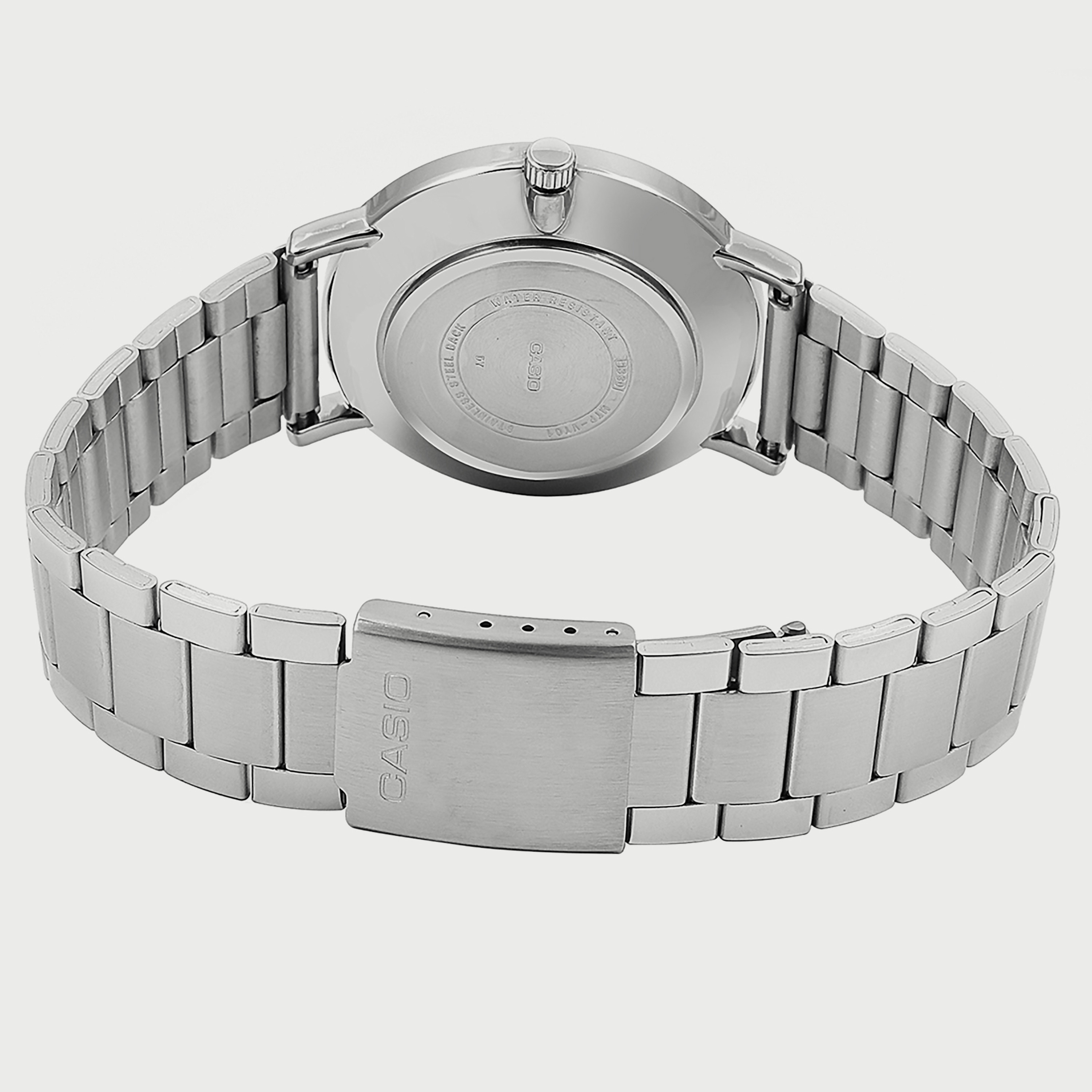 ساعة كاسيو الرقمية بسوار سيليكون أسود للرجال | WS-1700H-1AVDF-men-watchesandjewellery-watches-image-3