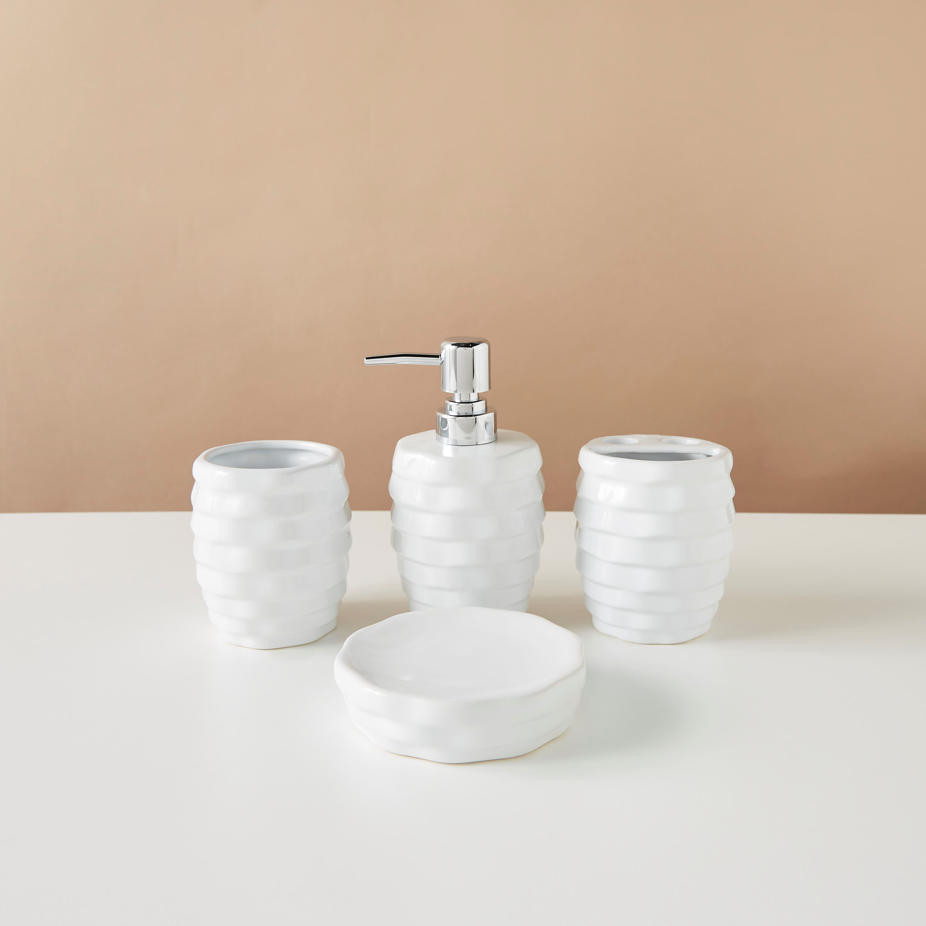طقم اكسسوارات حمّام بارزة الملمس - 4 قطع-household-bathandlaundry-bathaccessories-bathaccessorysets-image-2