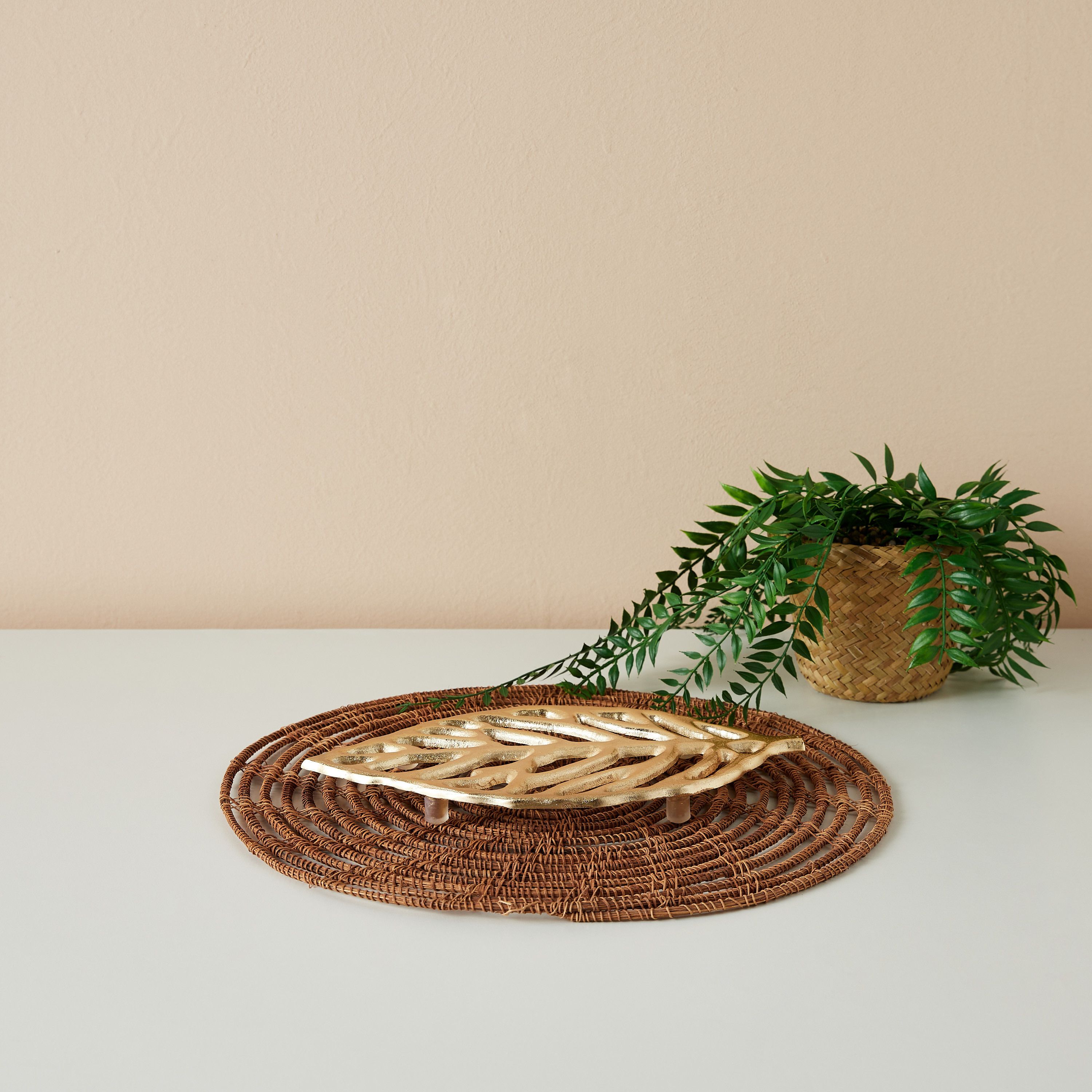 حامل أواني ورق شجر ميتاليك - 26 × 16 × 1 سم-household-decor-boxesandtrays-image-1