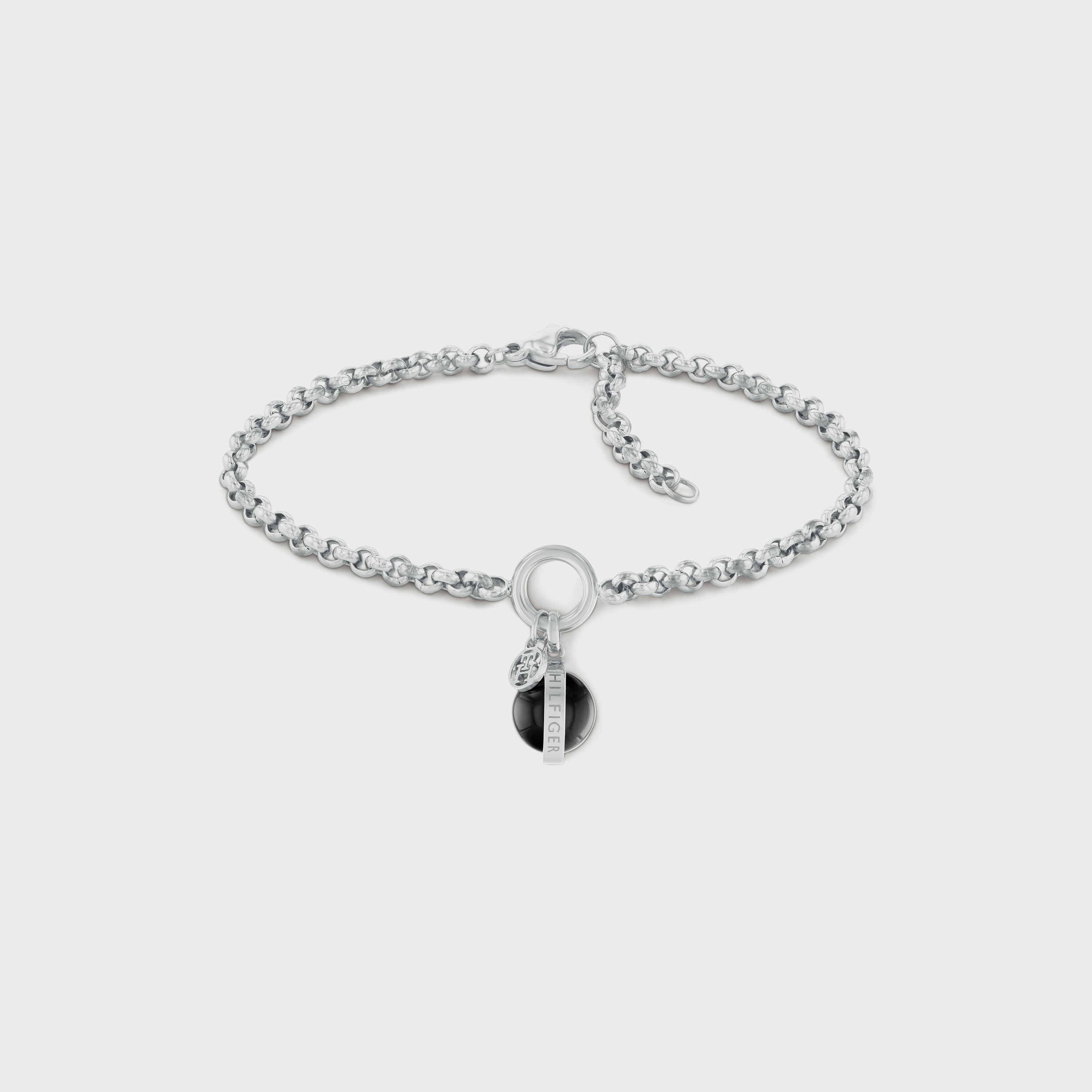 سوار من جولة الخرزة الكروية أونيكس والستانلس ستيل الفضي للنساء من تومي هيلفجر-women-watchesandjewellery-jewellery-banglesandbracelets-image-1