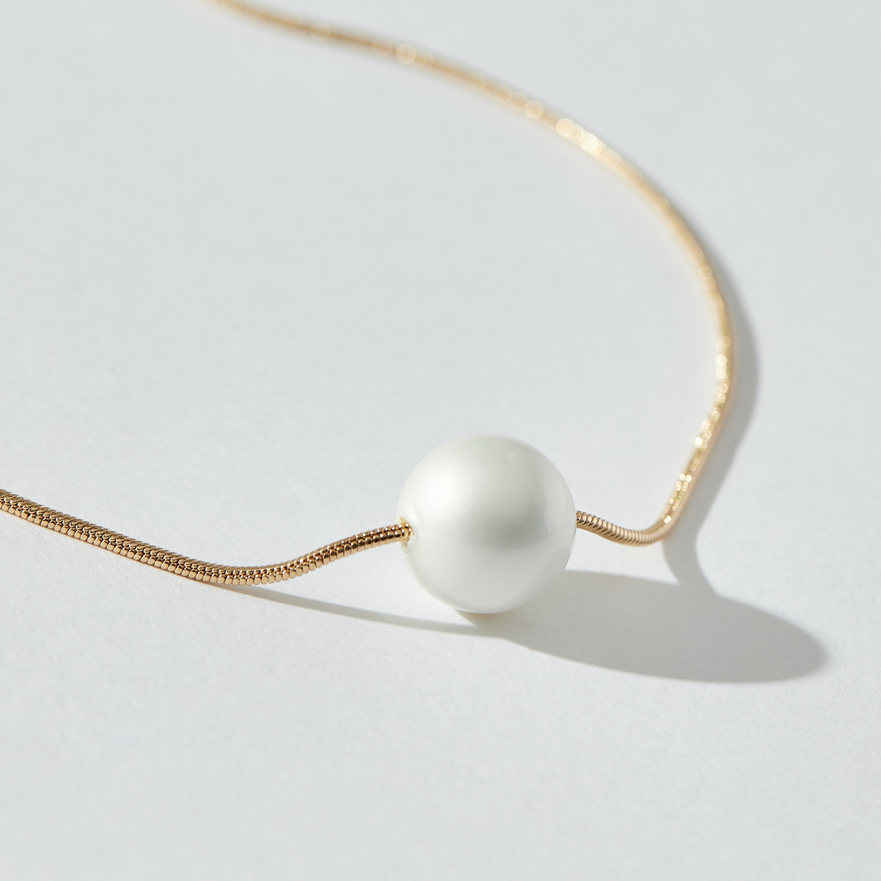 عقد بدلّاية لؤلؤ مزينة بمشبك للإغلاق-women-watchesandjewellery-jewellery-necklacesandpendants-image-3