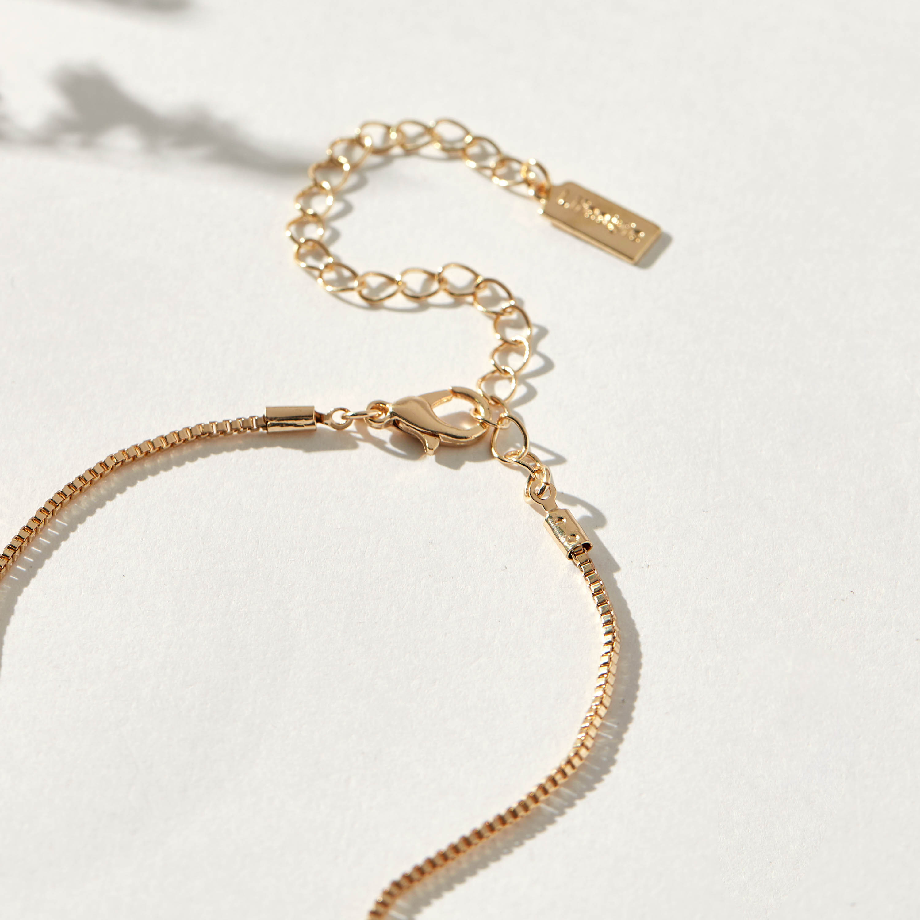 قلادة بدلاية مزينة باللؤلؤ وبمشبك إغلاق-women-watchesandjewellery-jewellery-necklacesandpendants-image-4