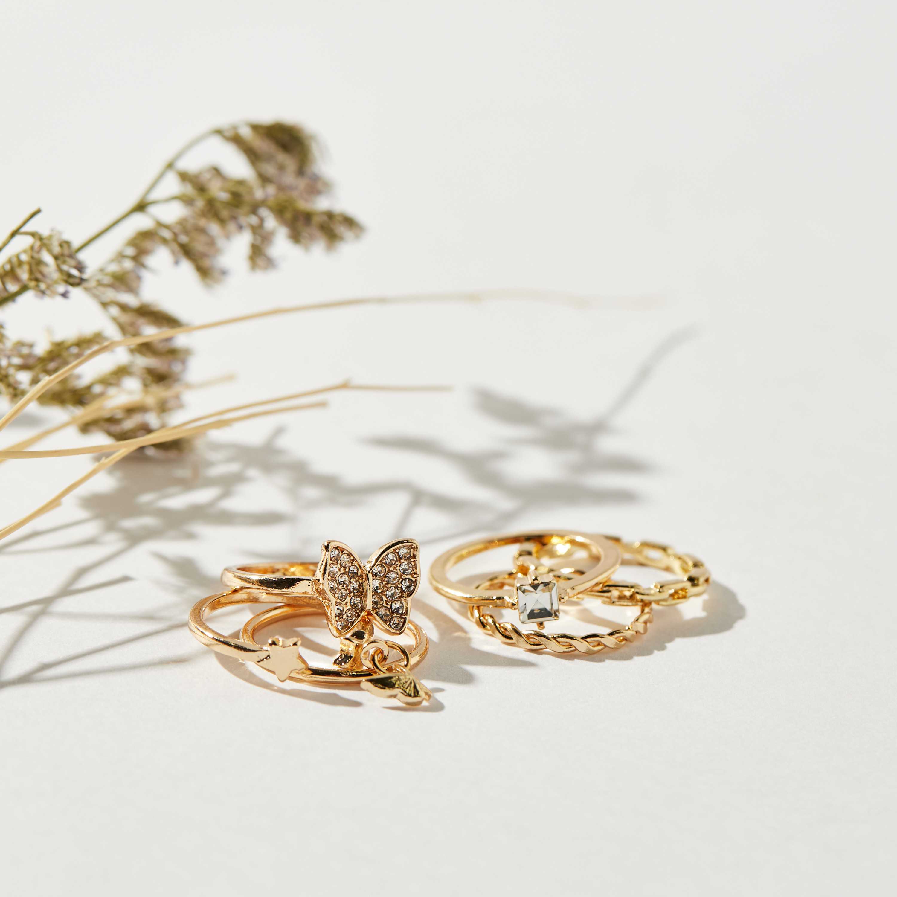 خواتم مزيّنة ومتنوعة - طقم 6 قطع-women-watchesandjewellery-jewellery-rings-image-3