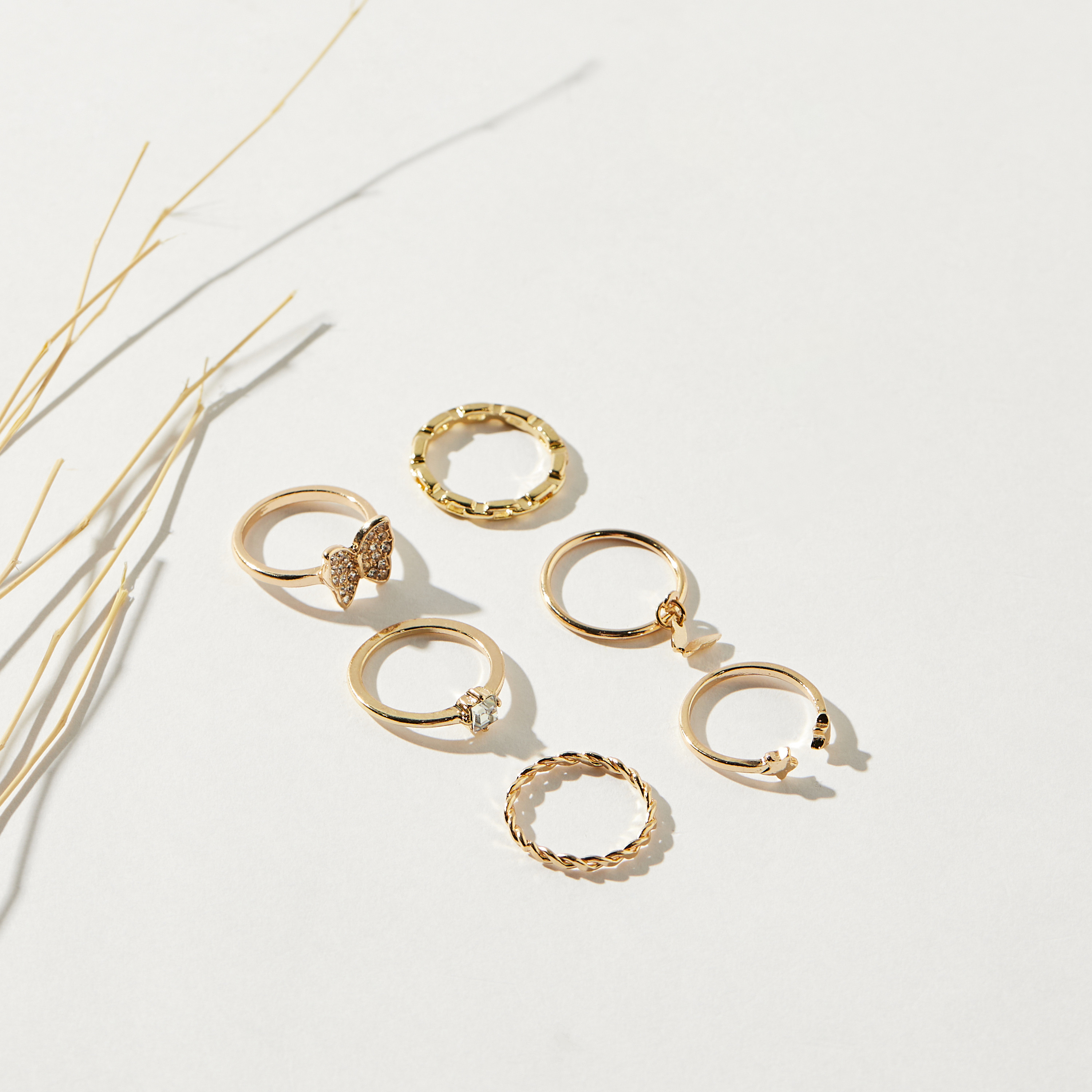 خواتم مزيّنة ومتنوعة - طقم 6 قطع-women-watchesandjewellery-jewellery-rings-image-4
