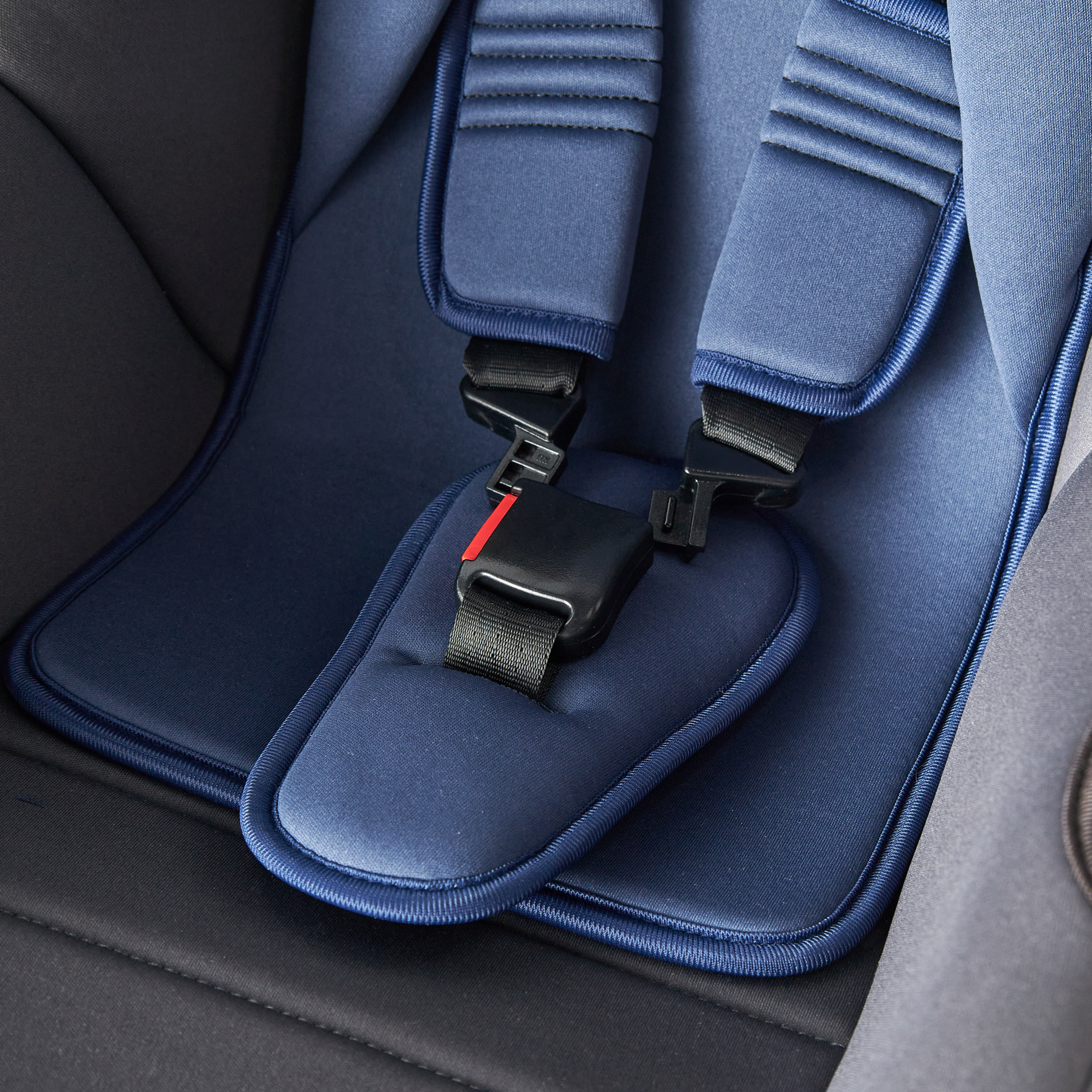 Car seat with 3 hotsell point harness