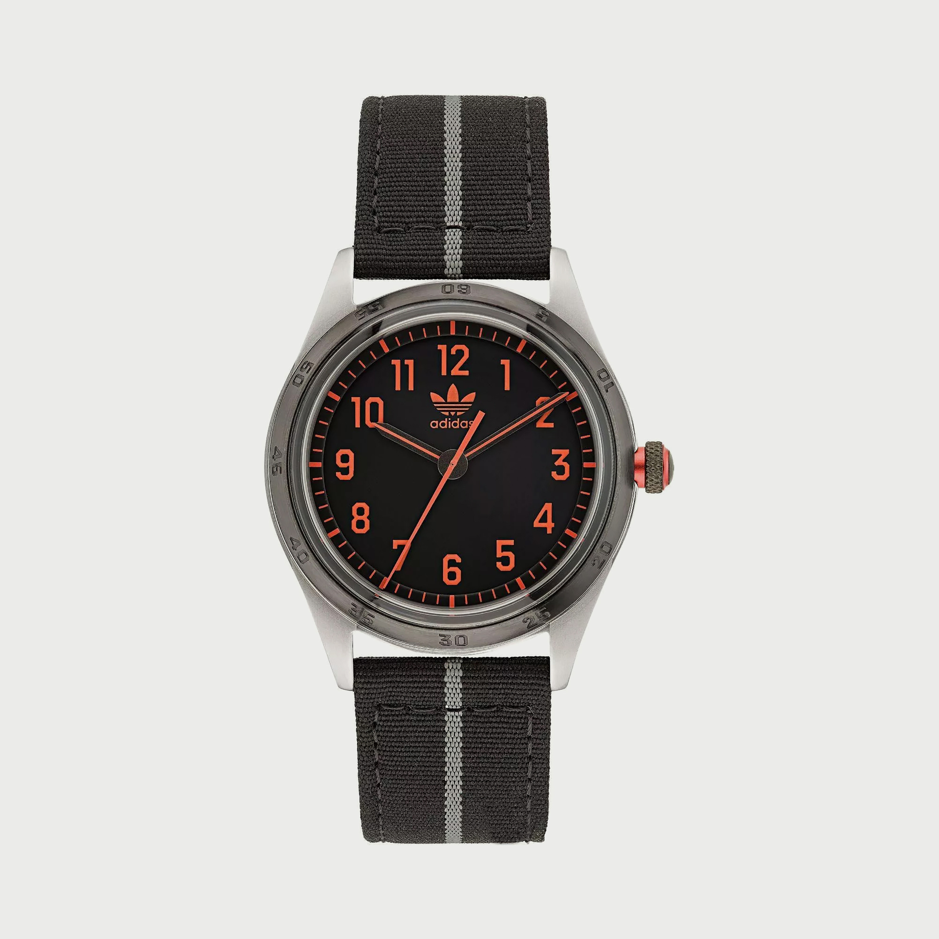 ساعة أنالوج ذهبية بسوار ستانلس ستيل من سلازينجر للنساء | SL.9.2116.3.05-men-watchesandjewellery-watches-image-1