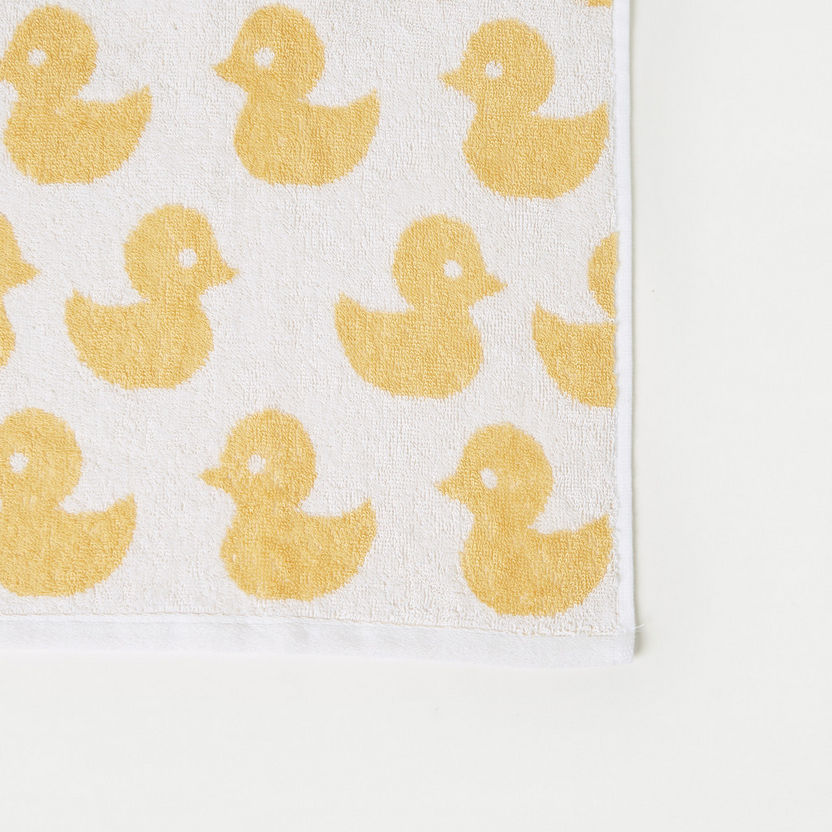 Juniors All-Over Duck Print Towel - 60x120 cm-Towels and Flannels-image-1