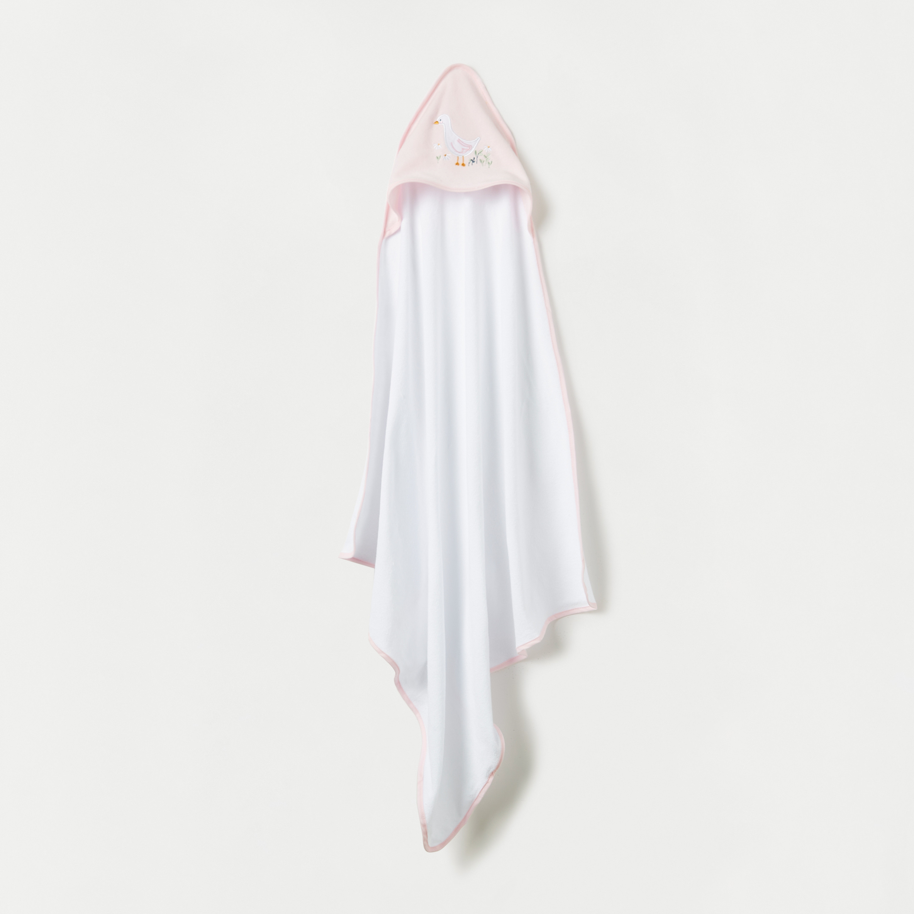 مناشف مطرزة بقبعة من جونيورز - طقم من 3 قطع-baby-bathandcare-towels-image-3
