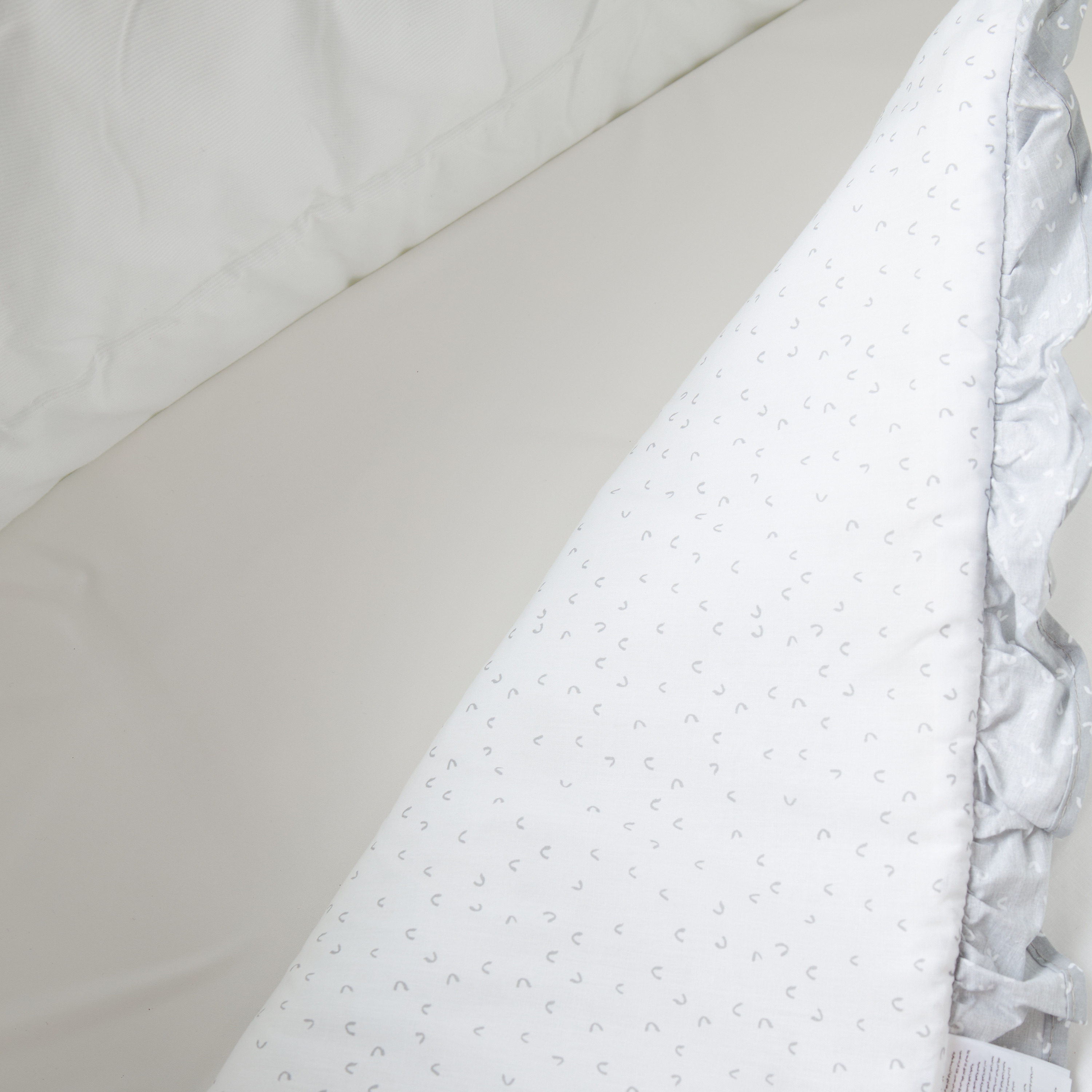 Juniors Tanveer Sheep Print Bassinet-baby-nursery-furniture-cribsandbeds-bassinets-image-7