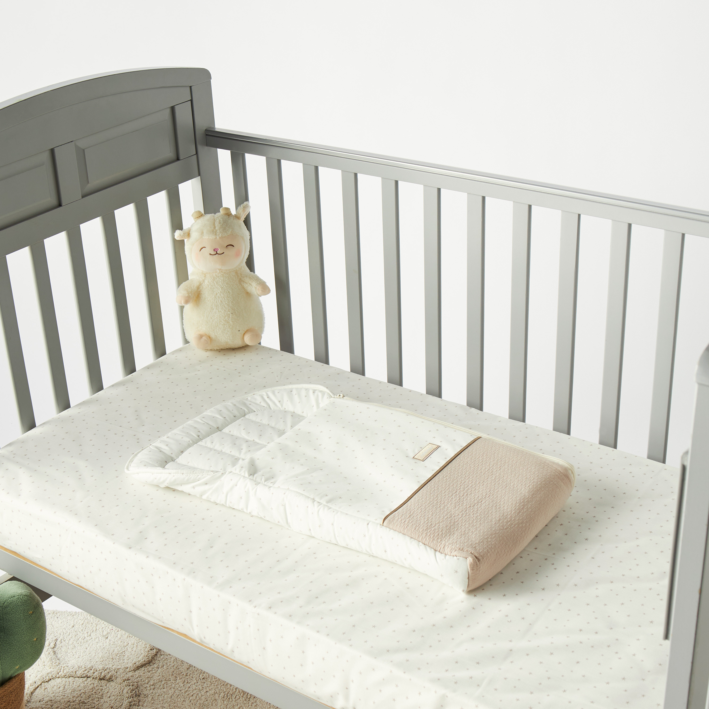 Silver cross baby sales nest