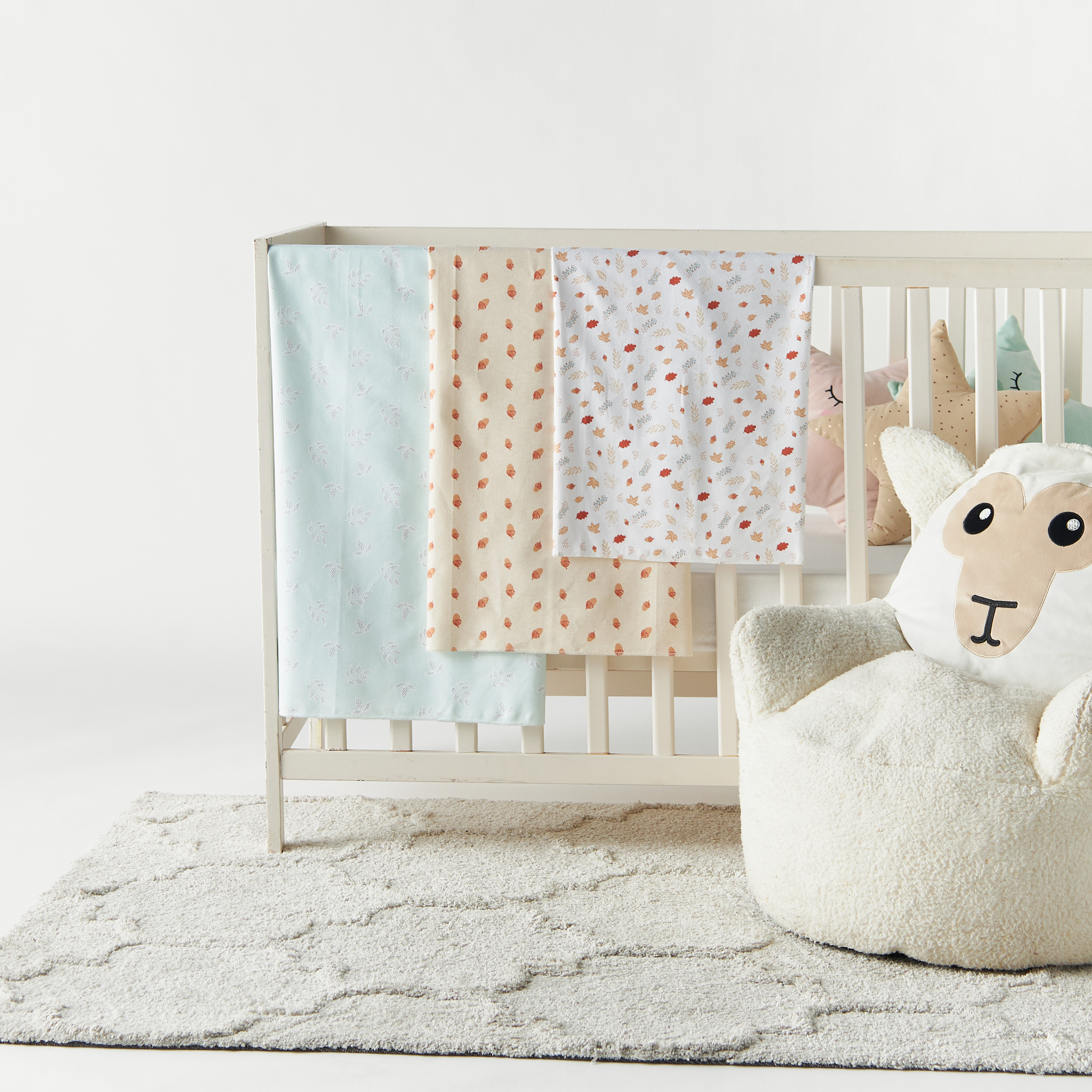 طقم بطانيات لف فلانيل 3 قطع بطبعات من جونيورز - 75x75 سم-baby-nursery-blanketsandswaddles-swaddlesandsleepingbags-image-1