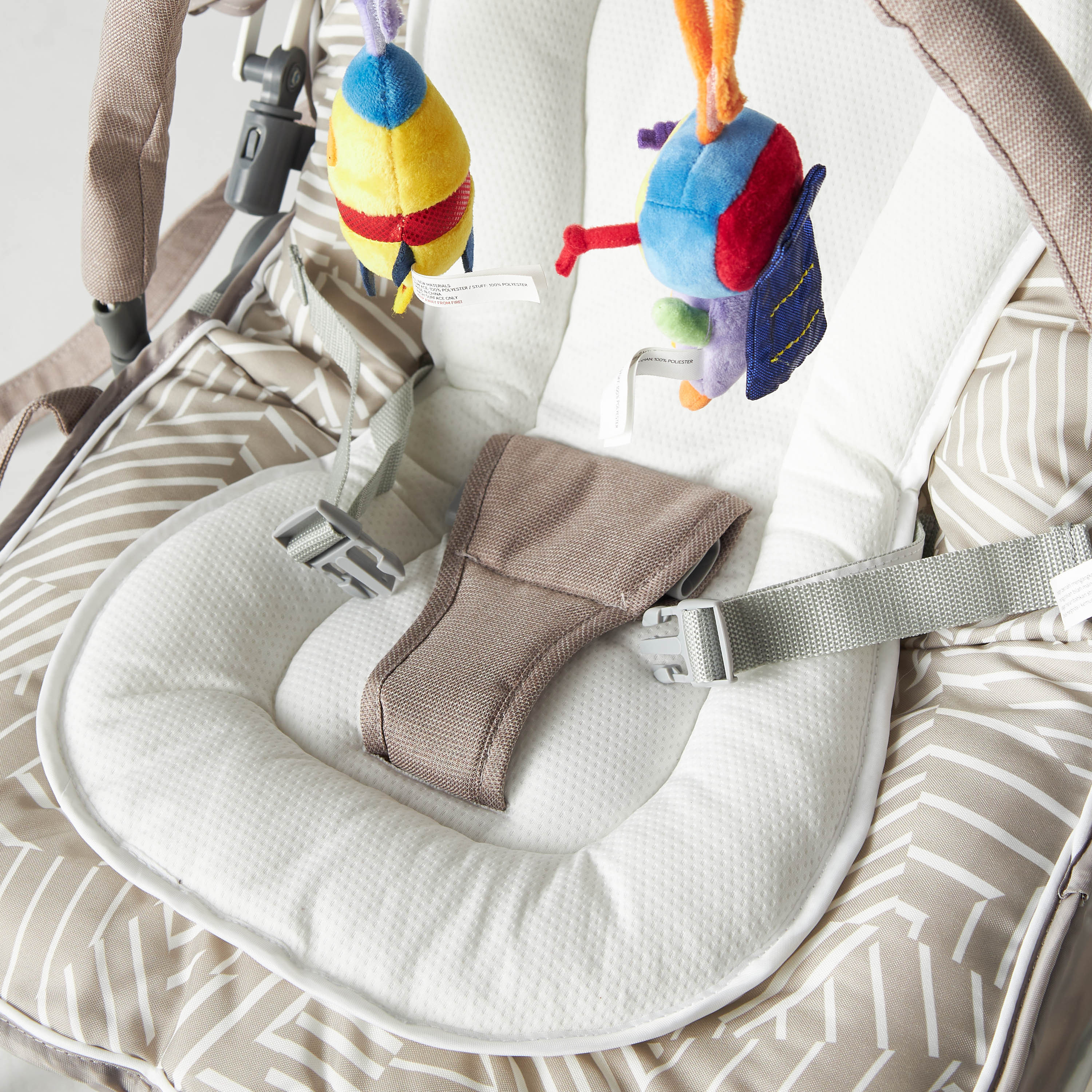 كرسي هزّاز للأطفال جيوسكيب من جونيورز-baby-infantactivity-rockers-image-7
