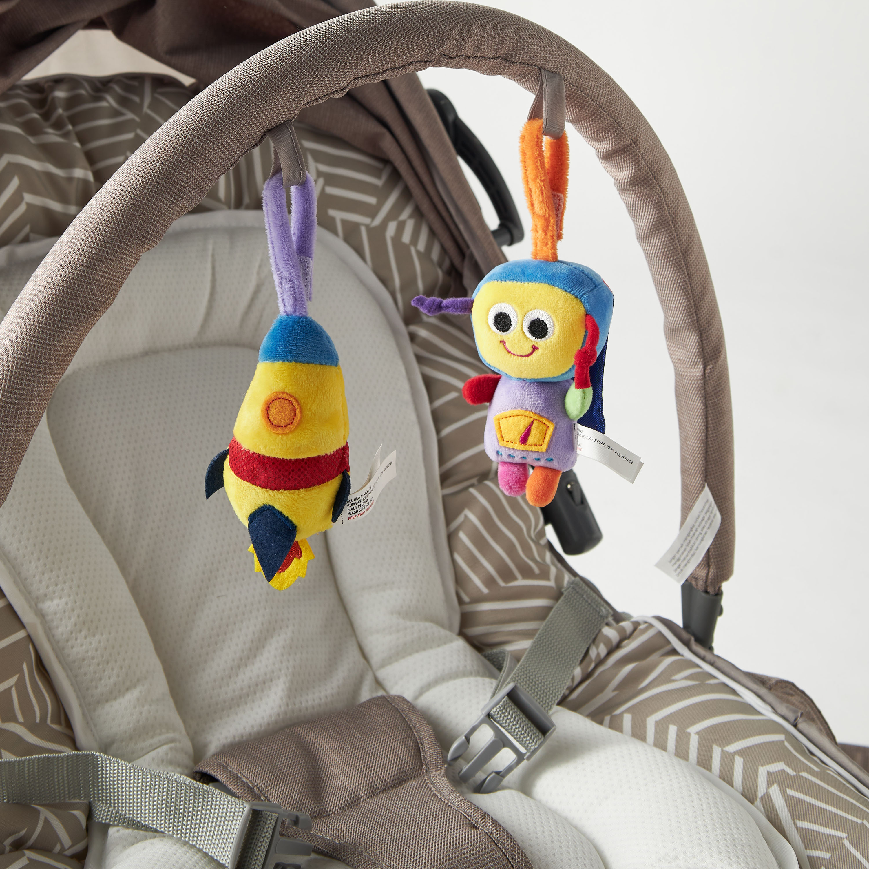 كرسي هزّاز للأطفال جيوسكيب من جونيورز-baby-infantactivity-rockers-image-8