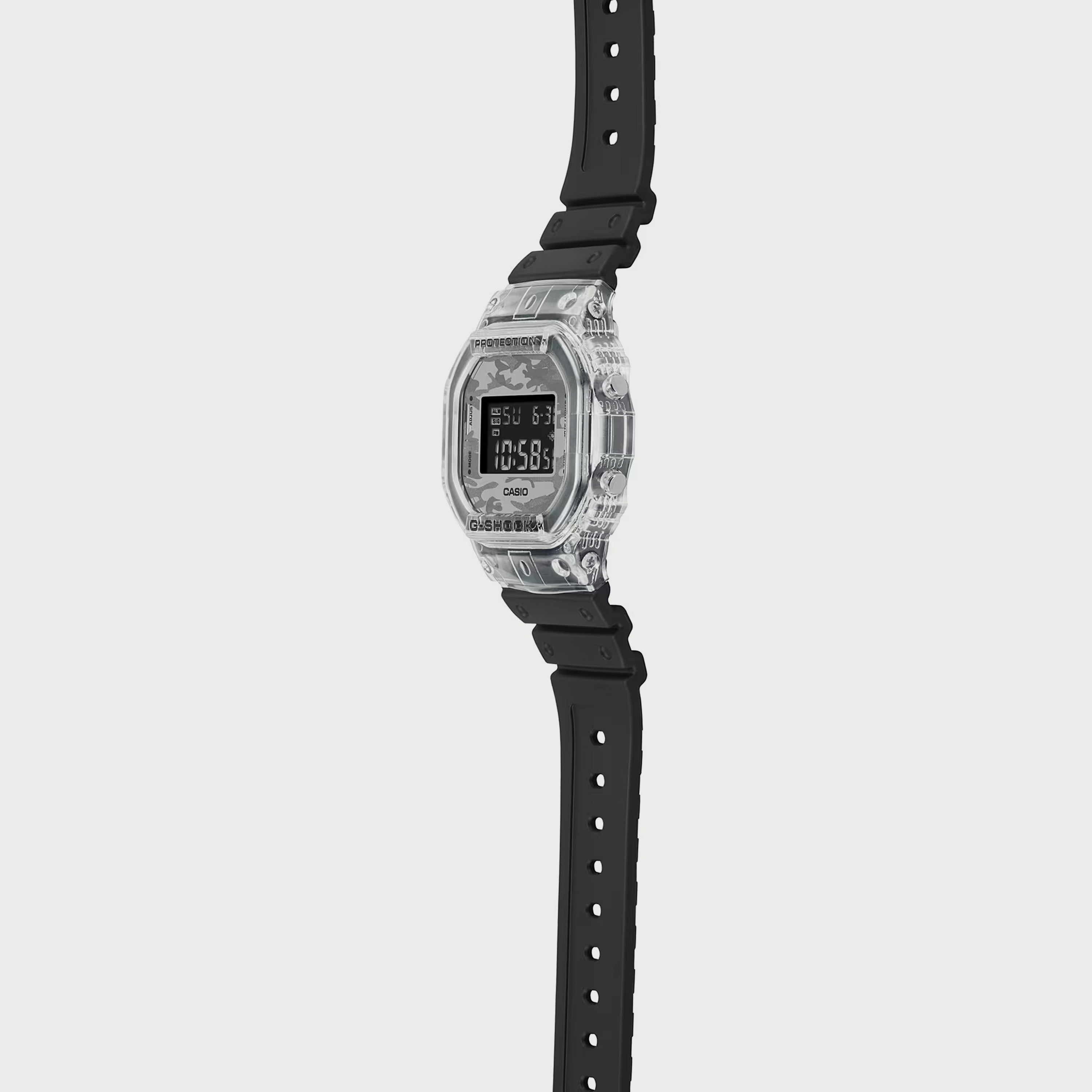 DW-5600SKC-1DR ساعة رقمية للرجال بلون أسود مع سوار سيليكون من جي شوك-men-watchesandjewellery-watches-image-2
